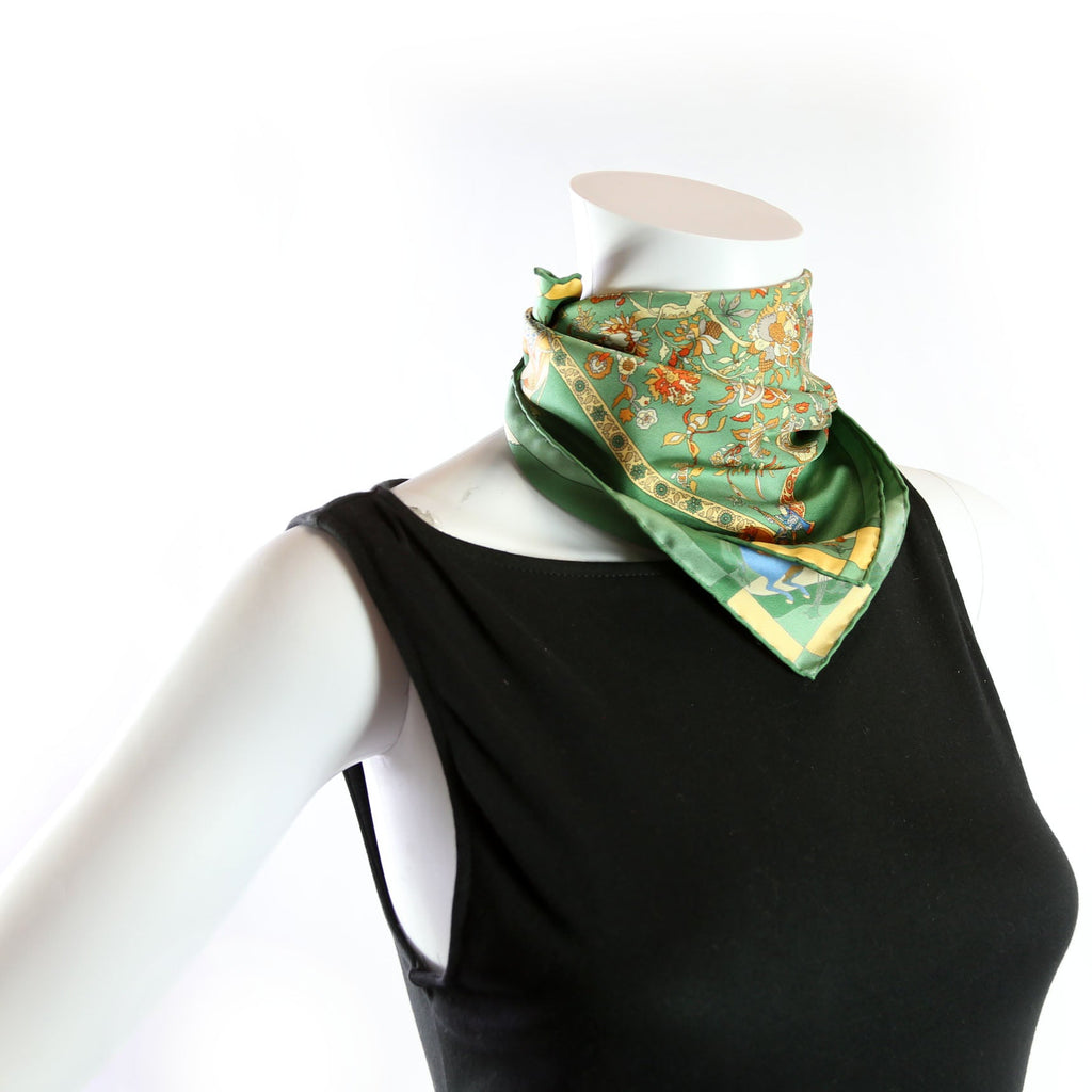 Hermes Fantaisies Indiennes Silk 40CM Scarf