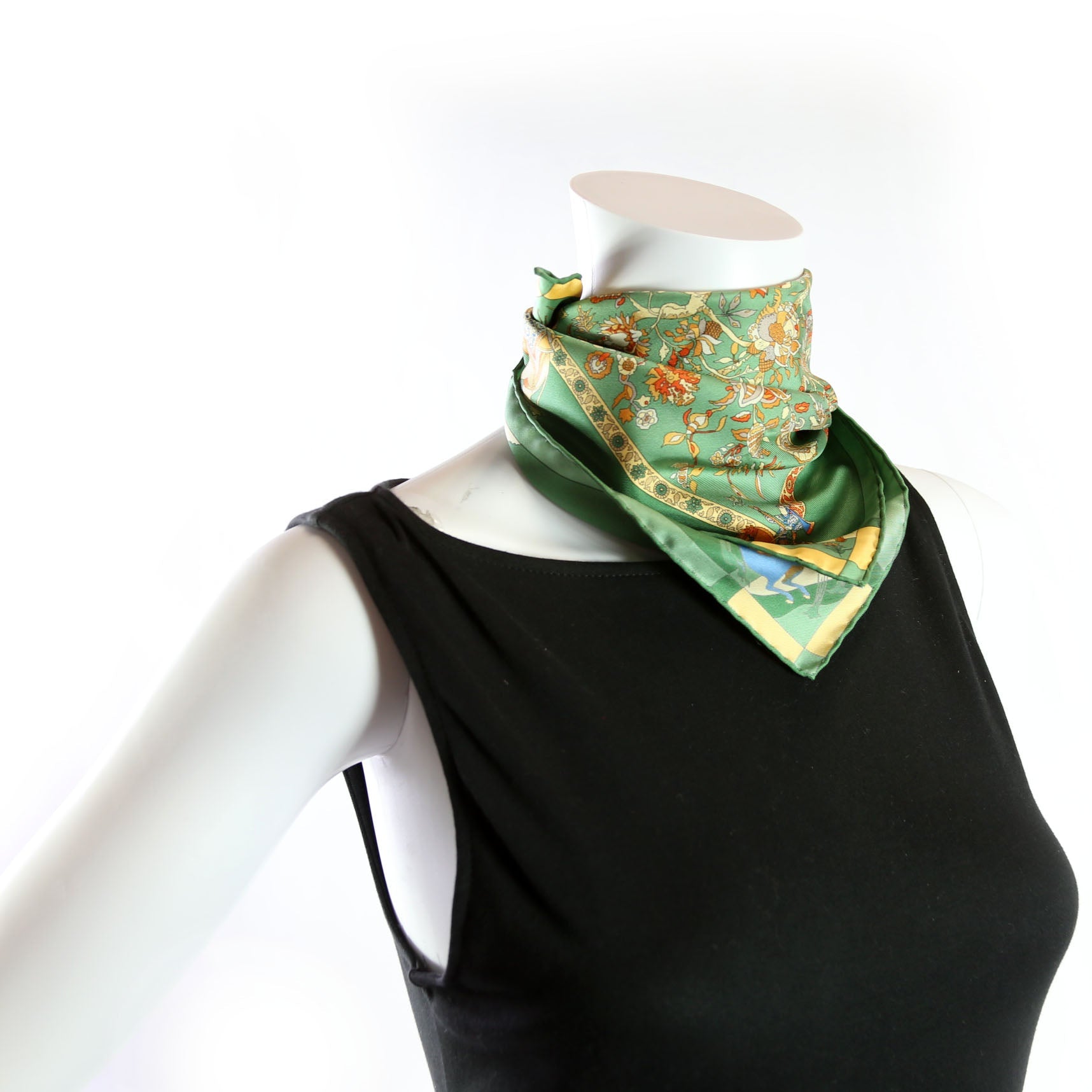 Hermes Fantaisies Indiennes Silk 40CM Scarf
