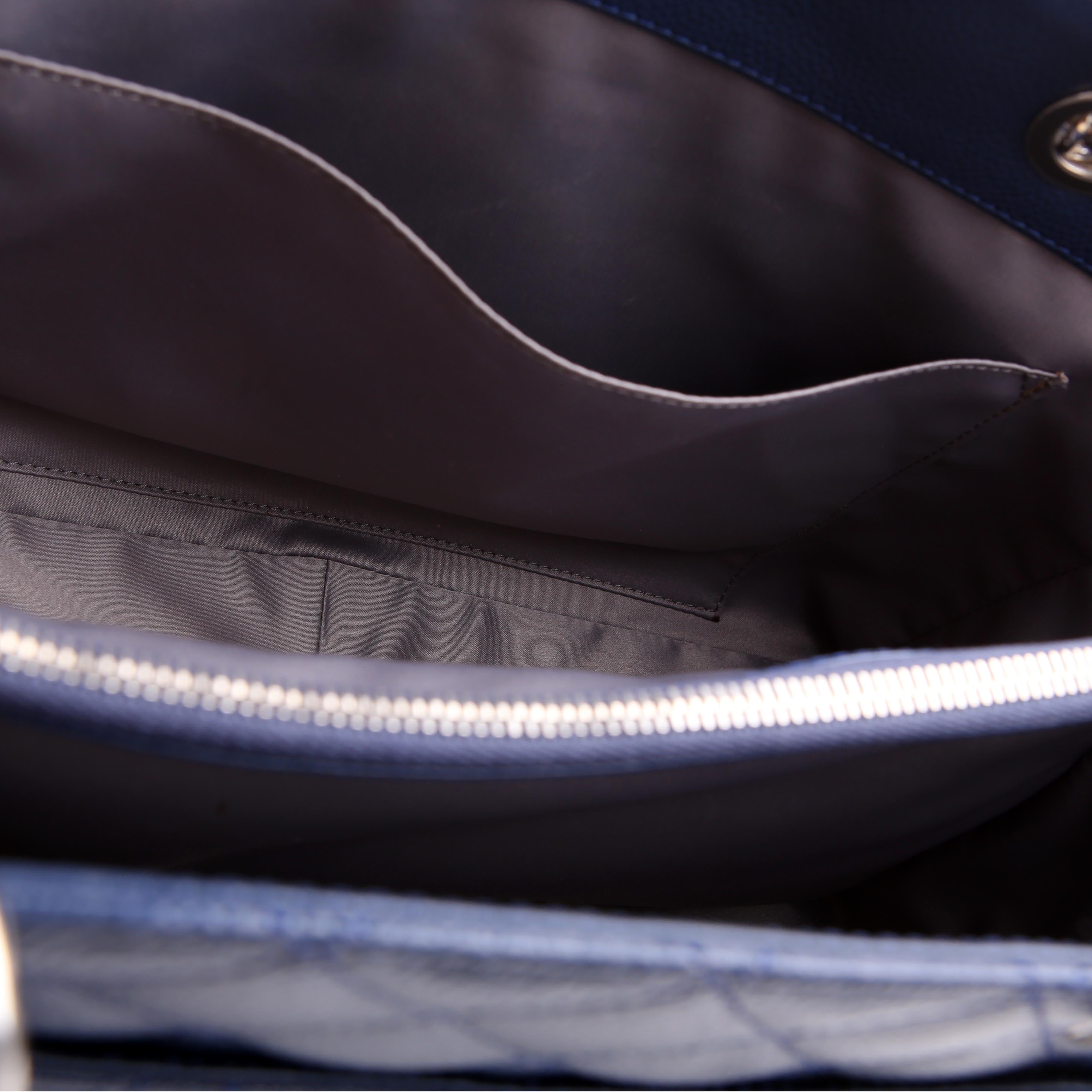 Grand Shopping Tote Caviar Blue