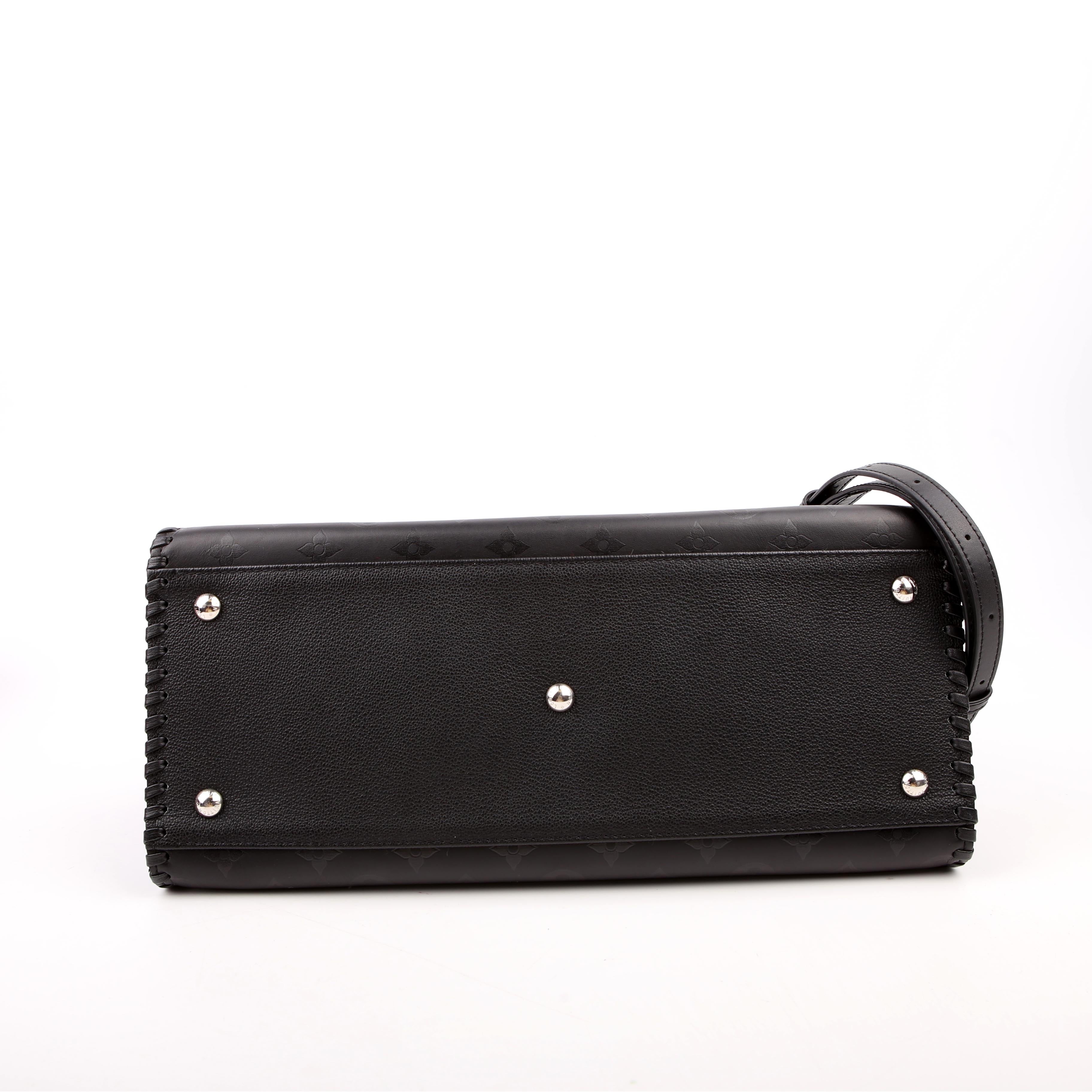 Very Zipped Tote Black