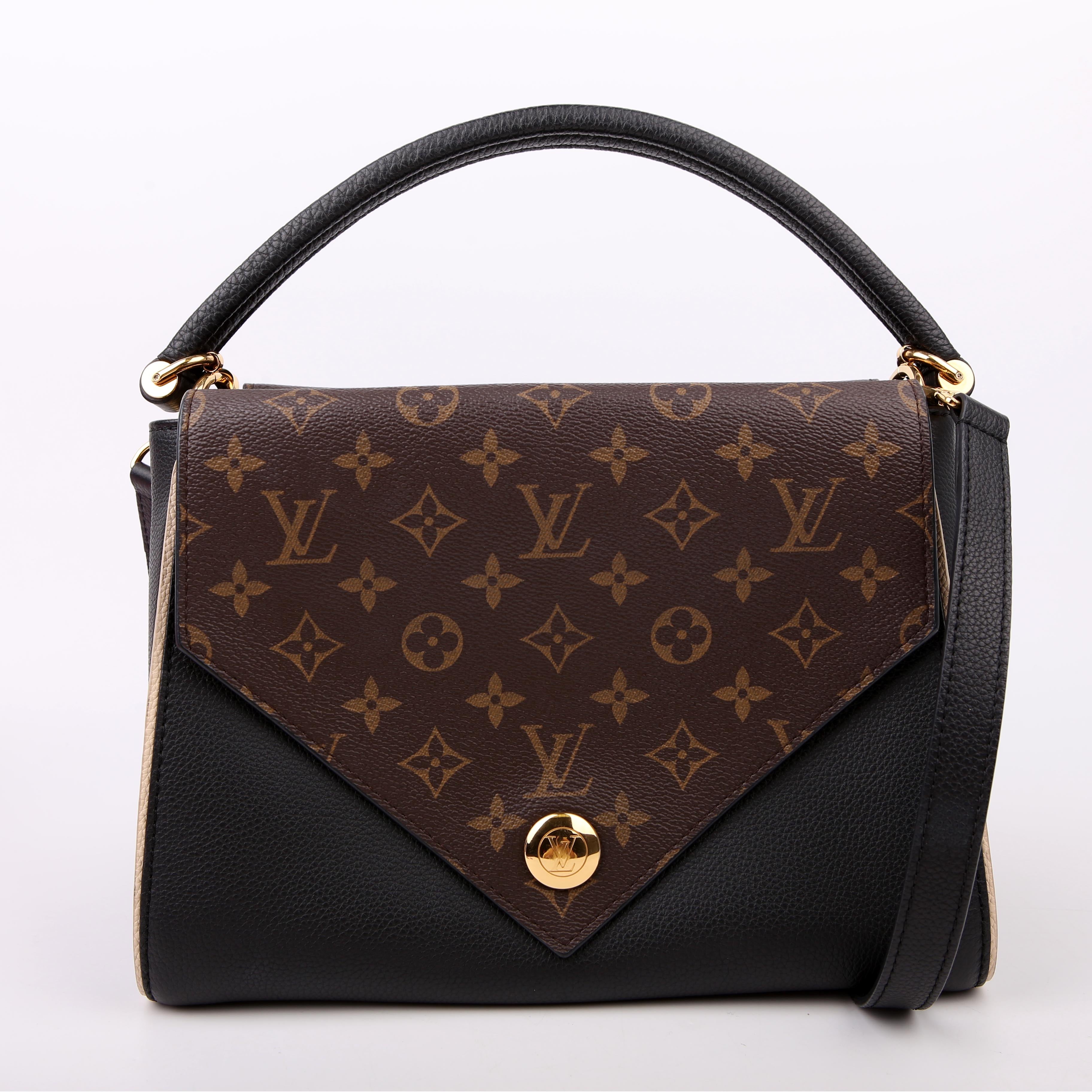 Double V Leather Black
