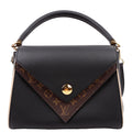 Double V Leather Black