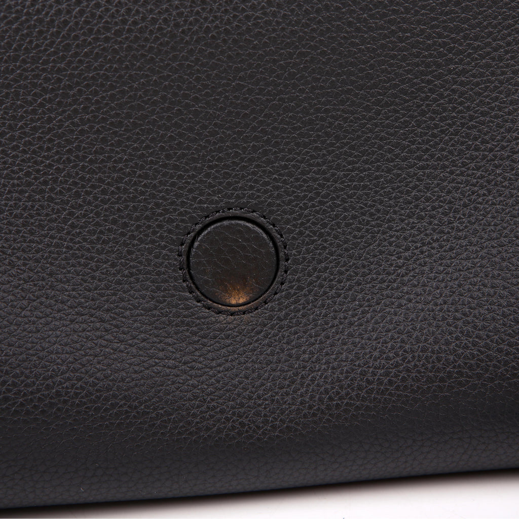 Double V Leather Black