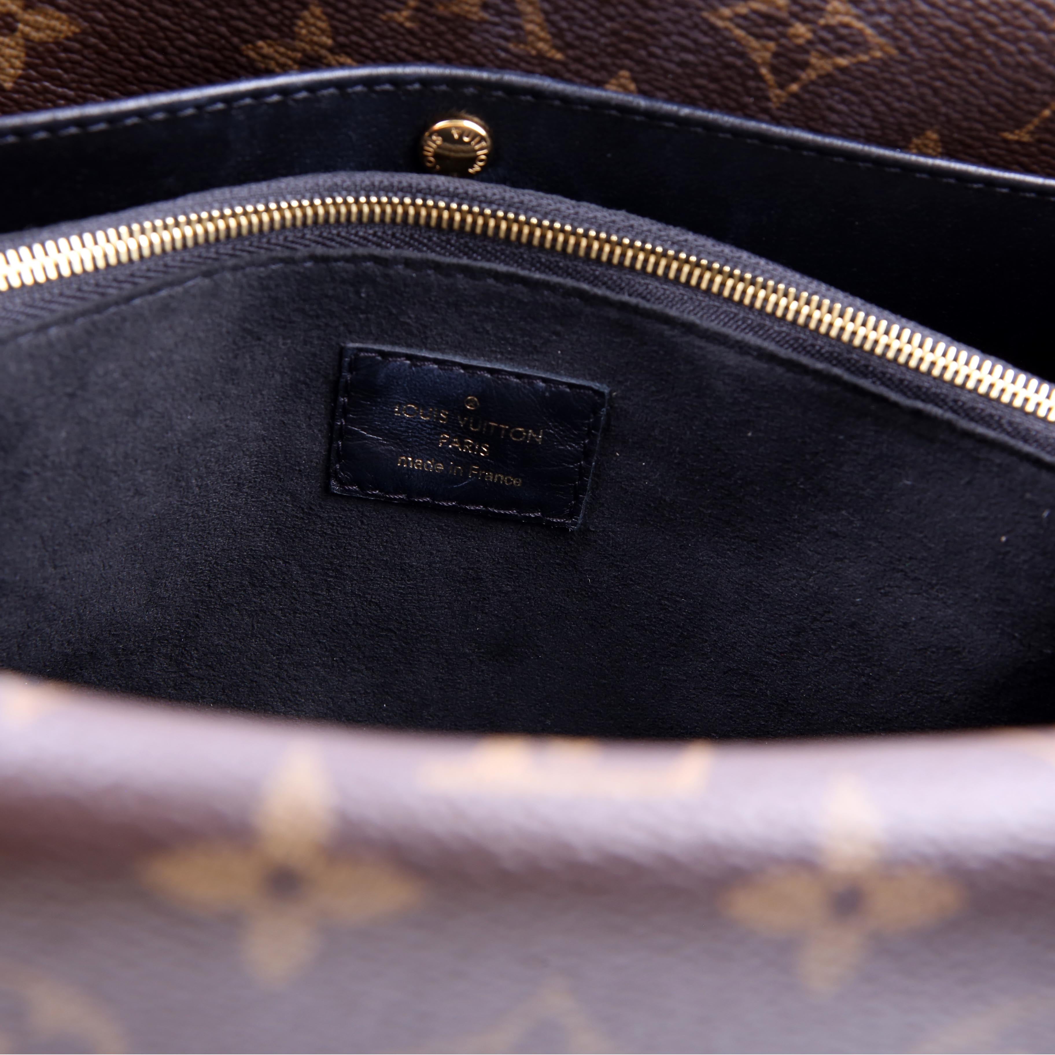 Double V Leather Black