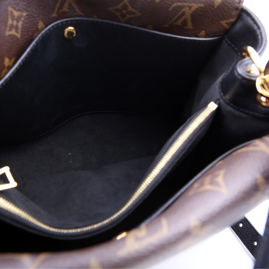 Double V Leather Black
