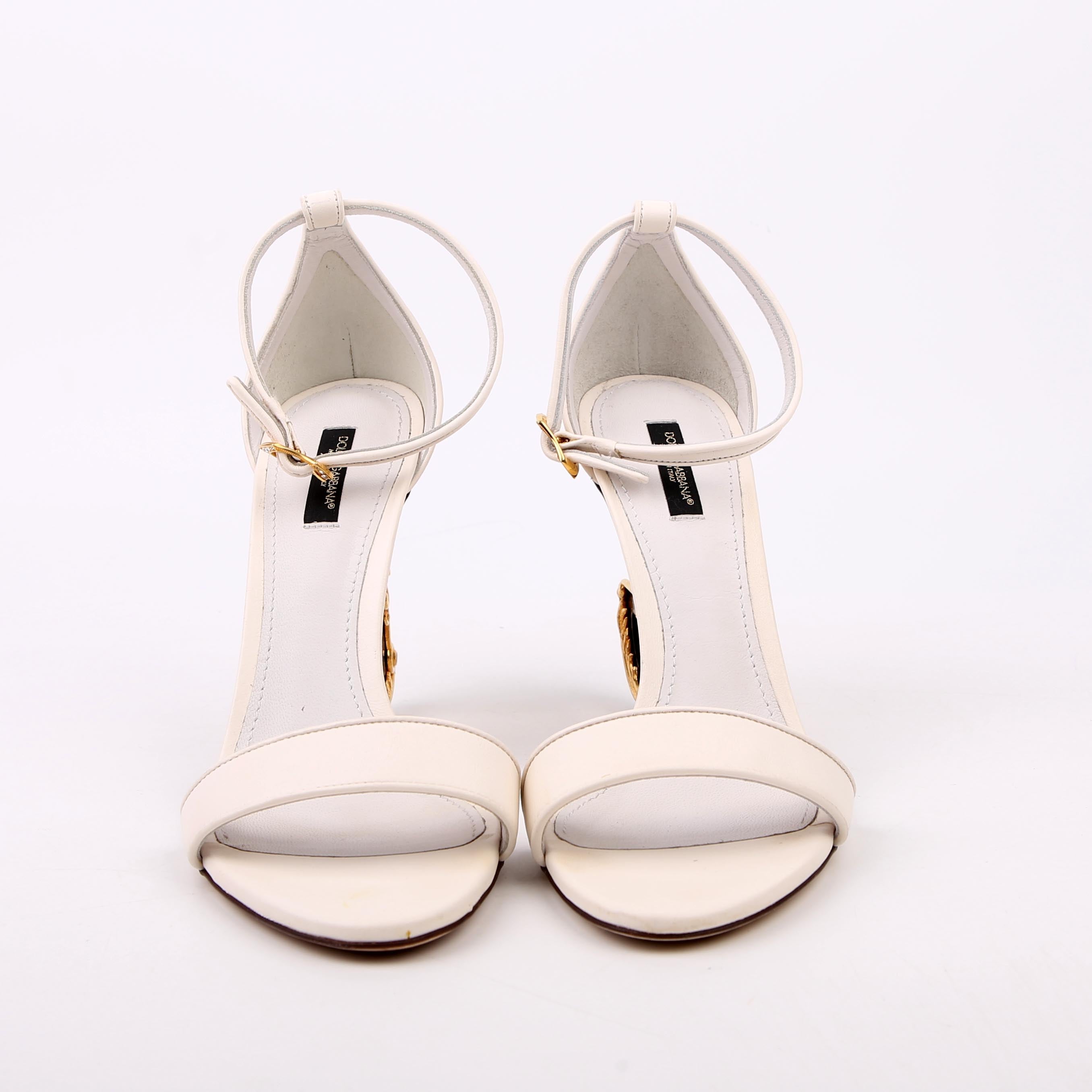 Sculpted Baroque Logo Heels Size 40.5 White/Gold