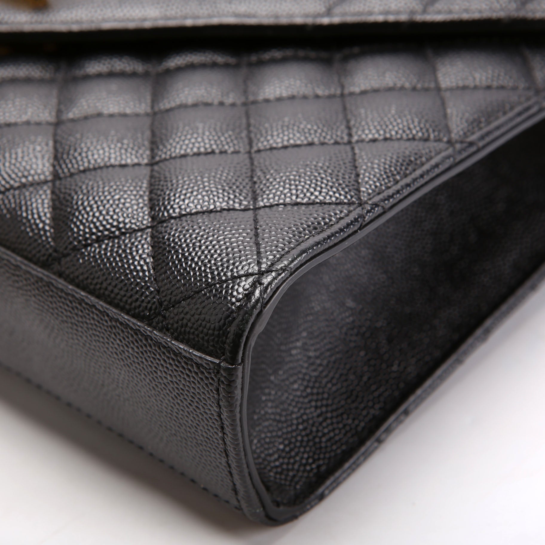 Envelope Medium Tri-Quilt 487206 Black