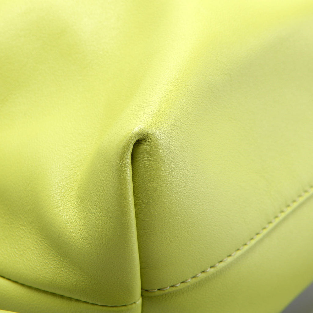 Flamenco Knot Clutch Medium Lambskin Green