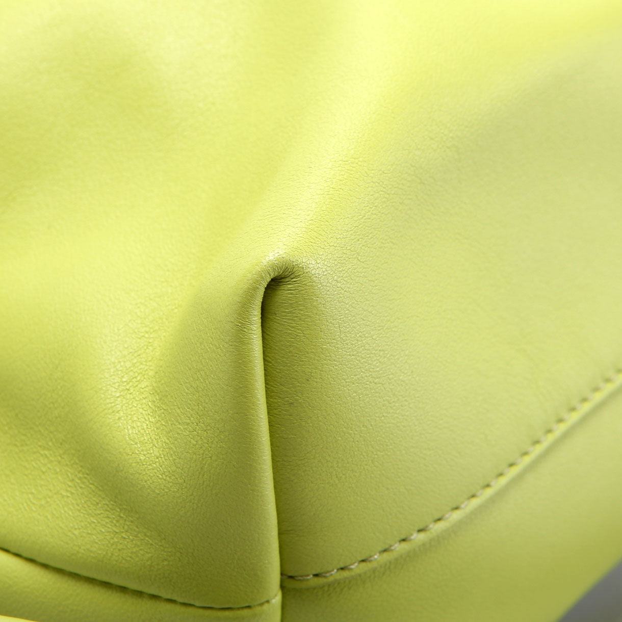 Flamenco Knot Clutch Medium Lambskin Green