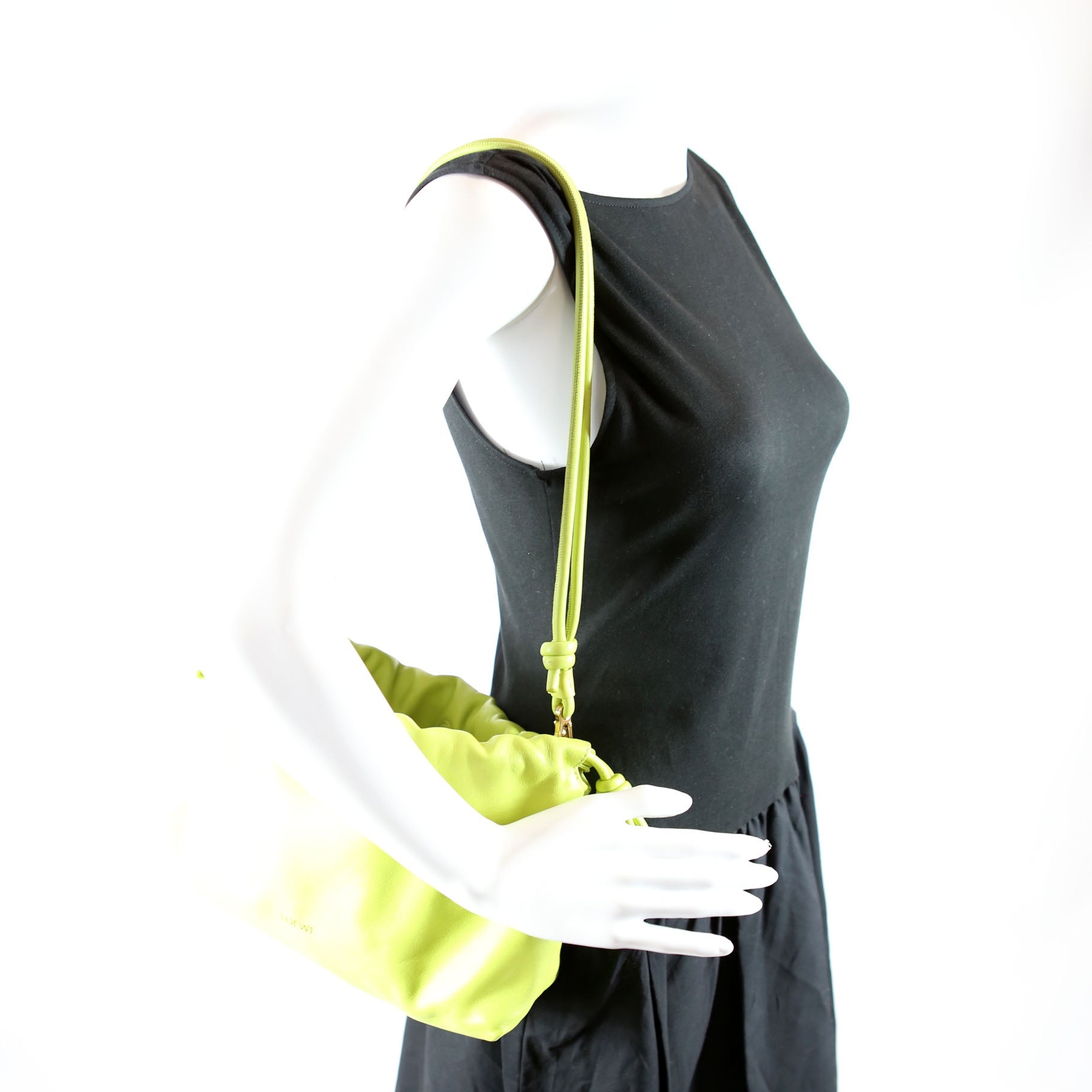 Flamenco Knot Clutch Medium Lambskin Green