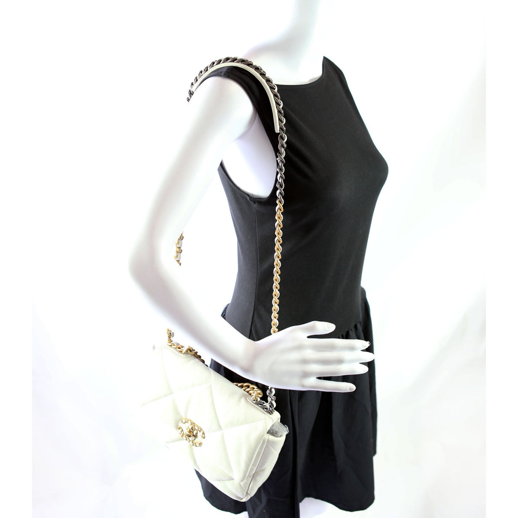 Quilted Lambskin 19 Small Flap 31M