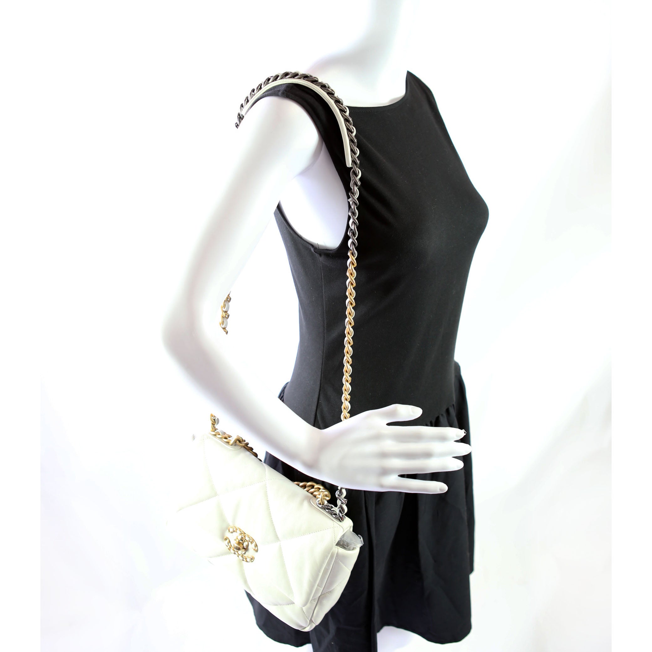 Quilted Lambskin 19 Small Flap 31M