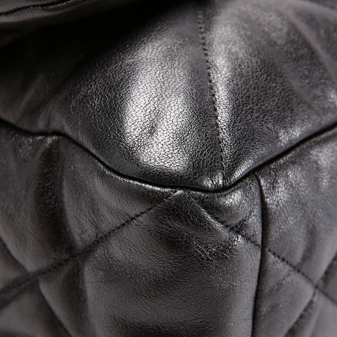 Quilted Goatskin 19 Maxi Flap 29M