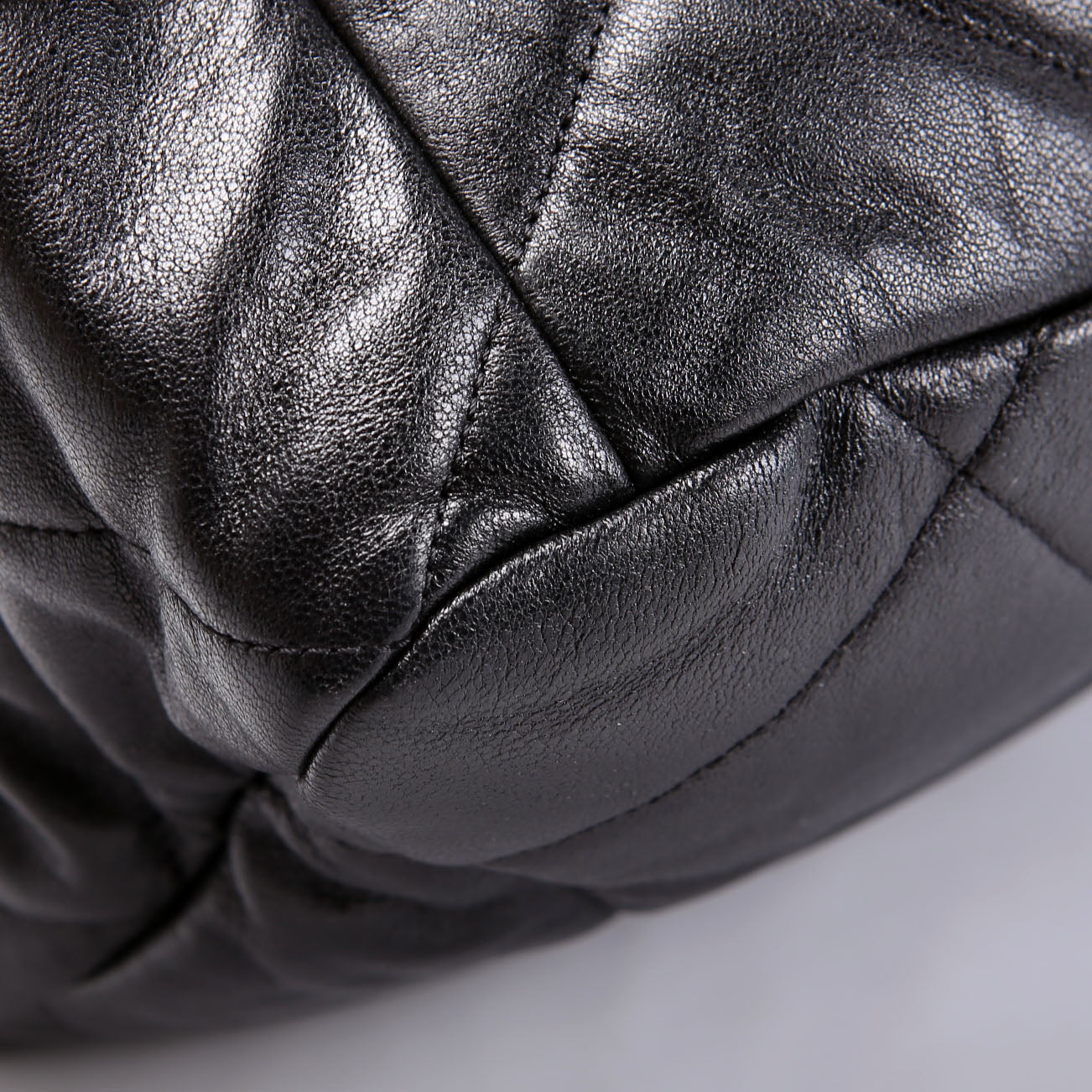 Quilted Goatskin 19 Maxi Flap 29M