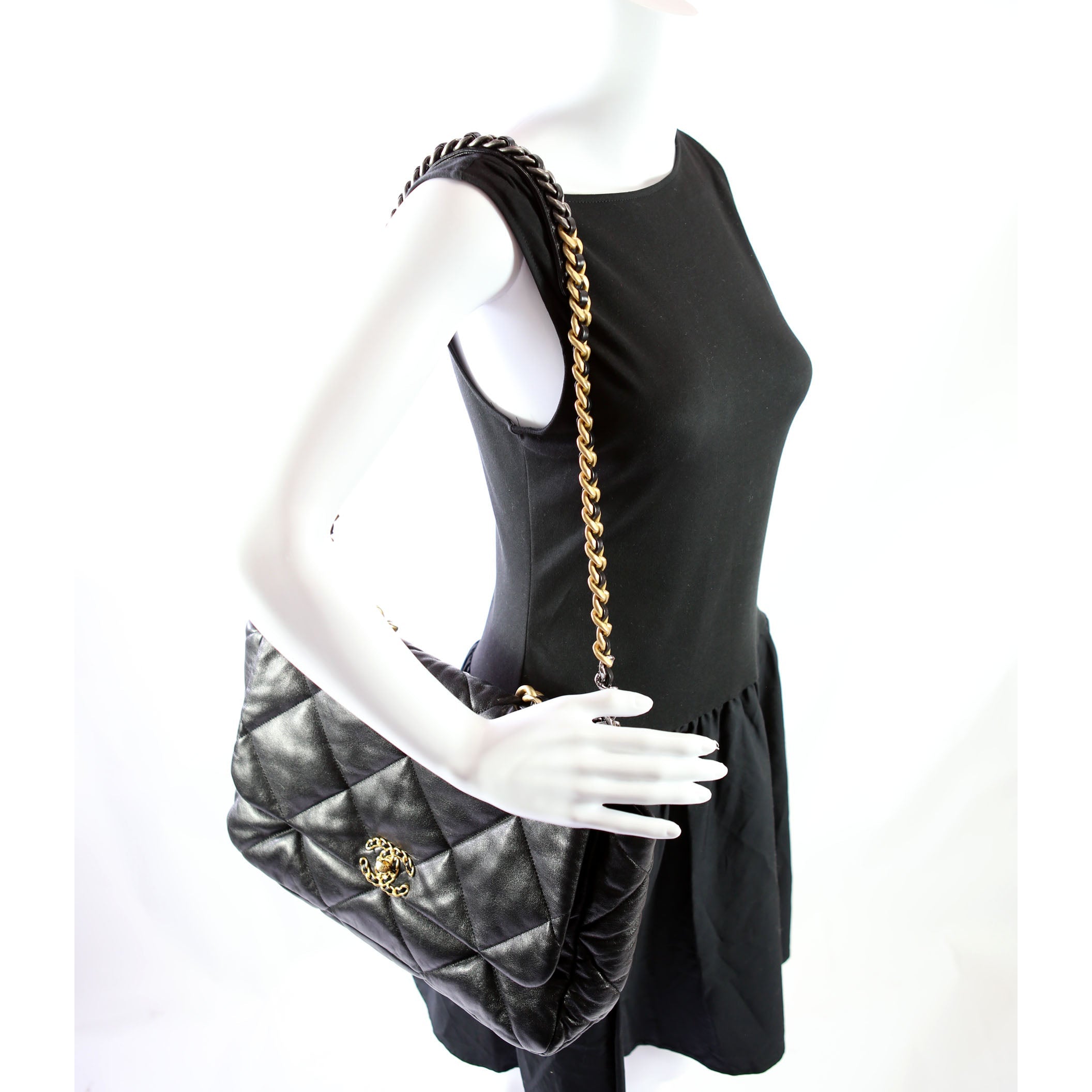 Quilted Goatskin 19 Maxi Flap 29M