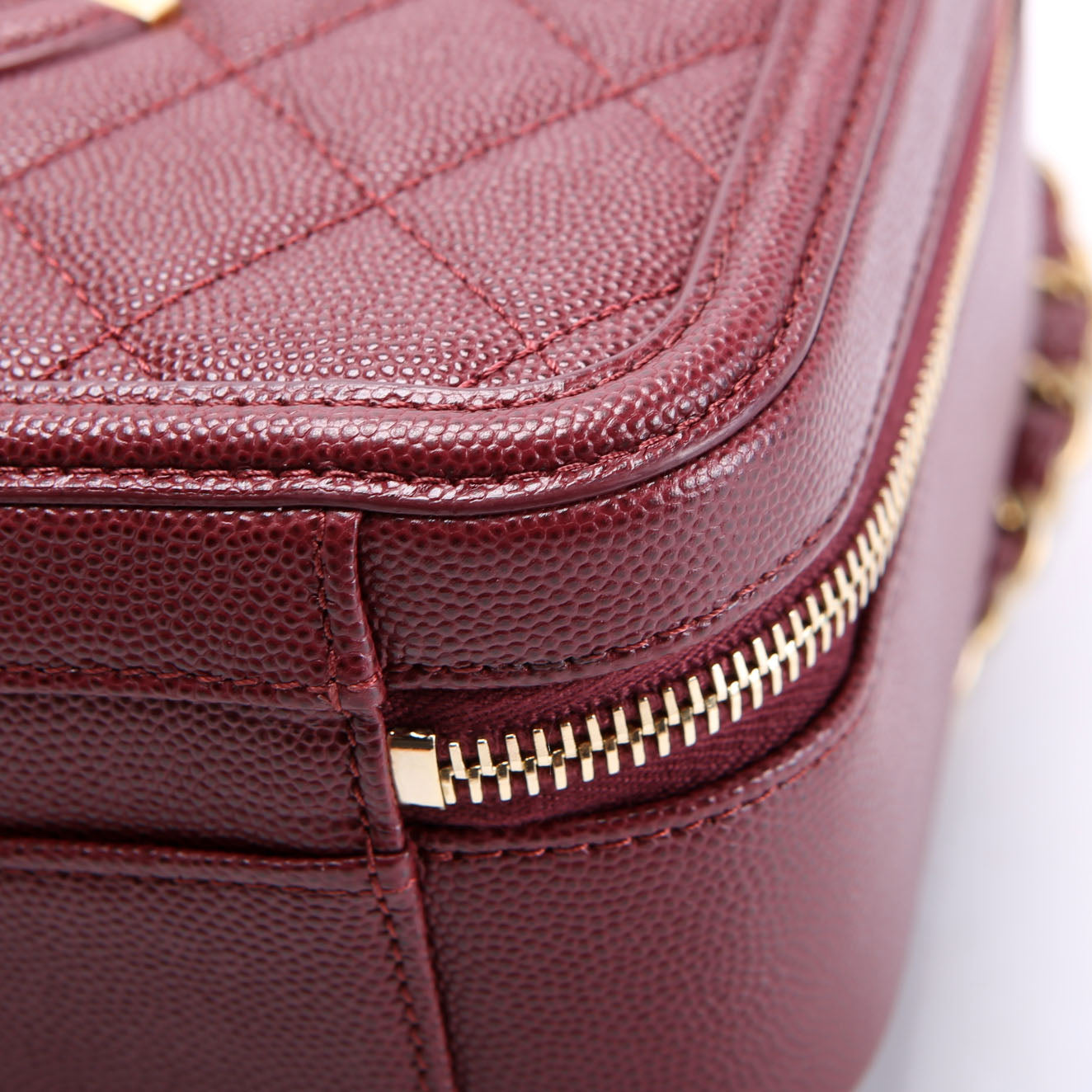 Filigree Vanity Case Medium 28M
