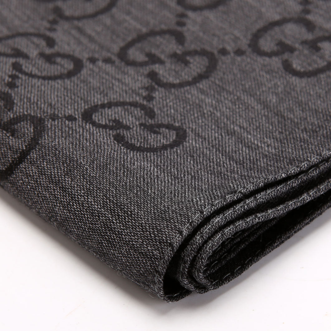 Gucci 165904 GG Jacquard Knit Scarf Grey