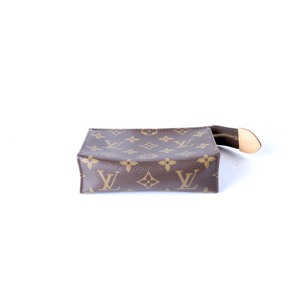 Toiletry Pouch 15 Monogram Newer
