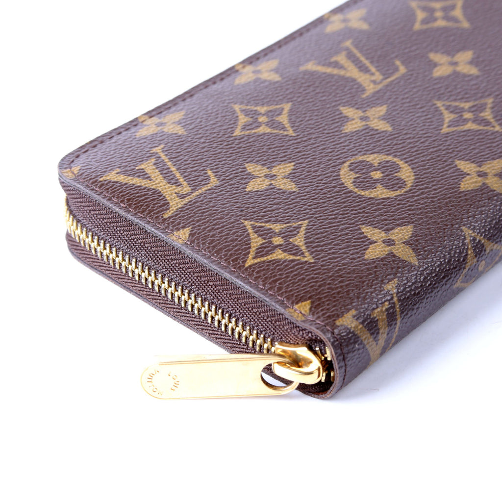 Zippy Wallet Monogram