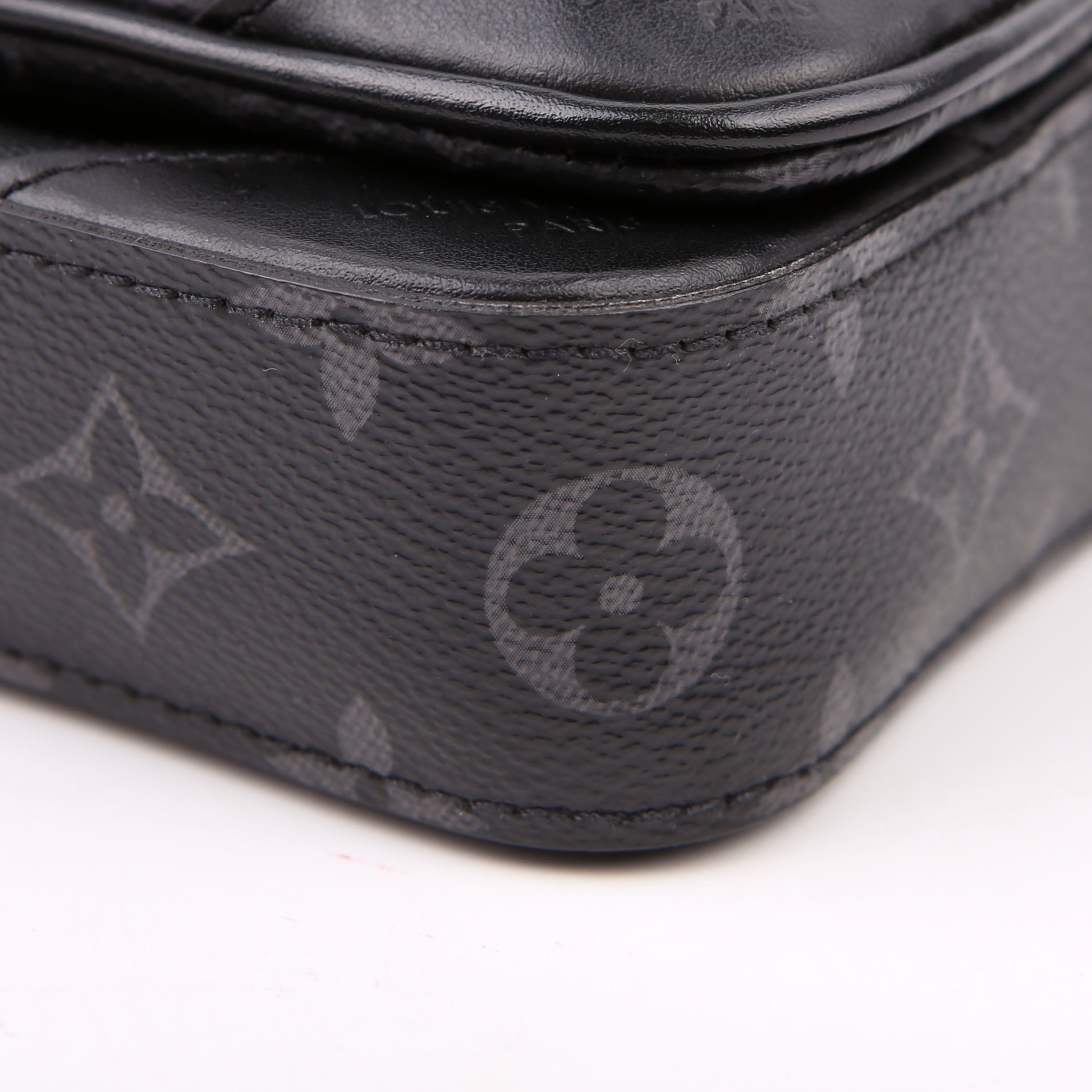 Trio Messenger Reverse Monogram Eclipse