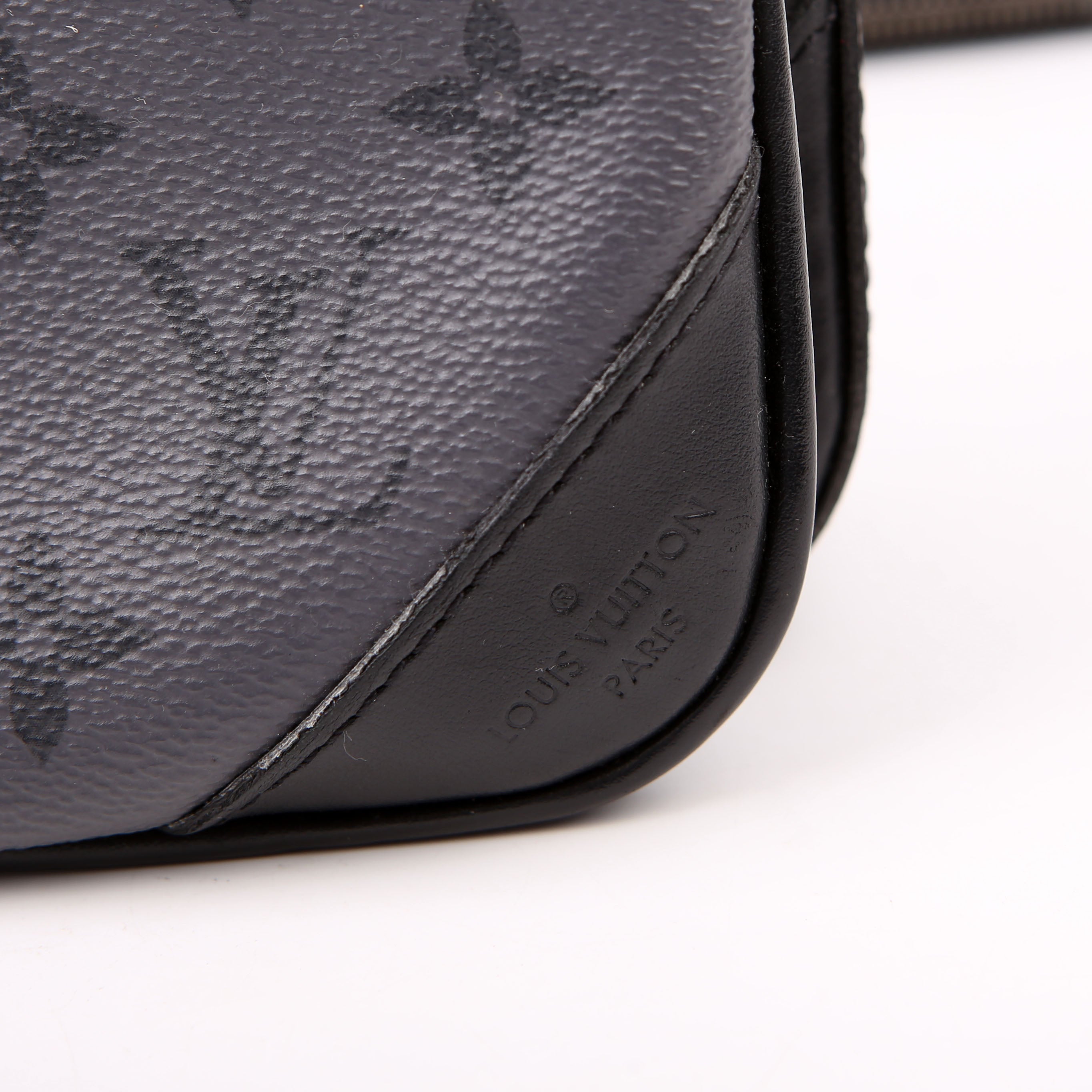 Trio Messenger Reverse Monogram Eclipse