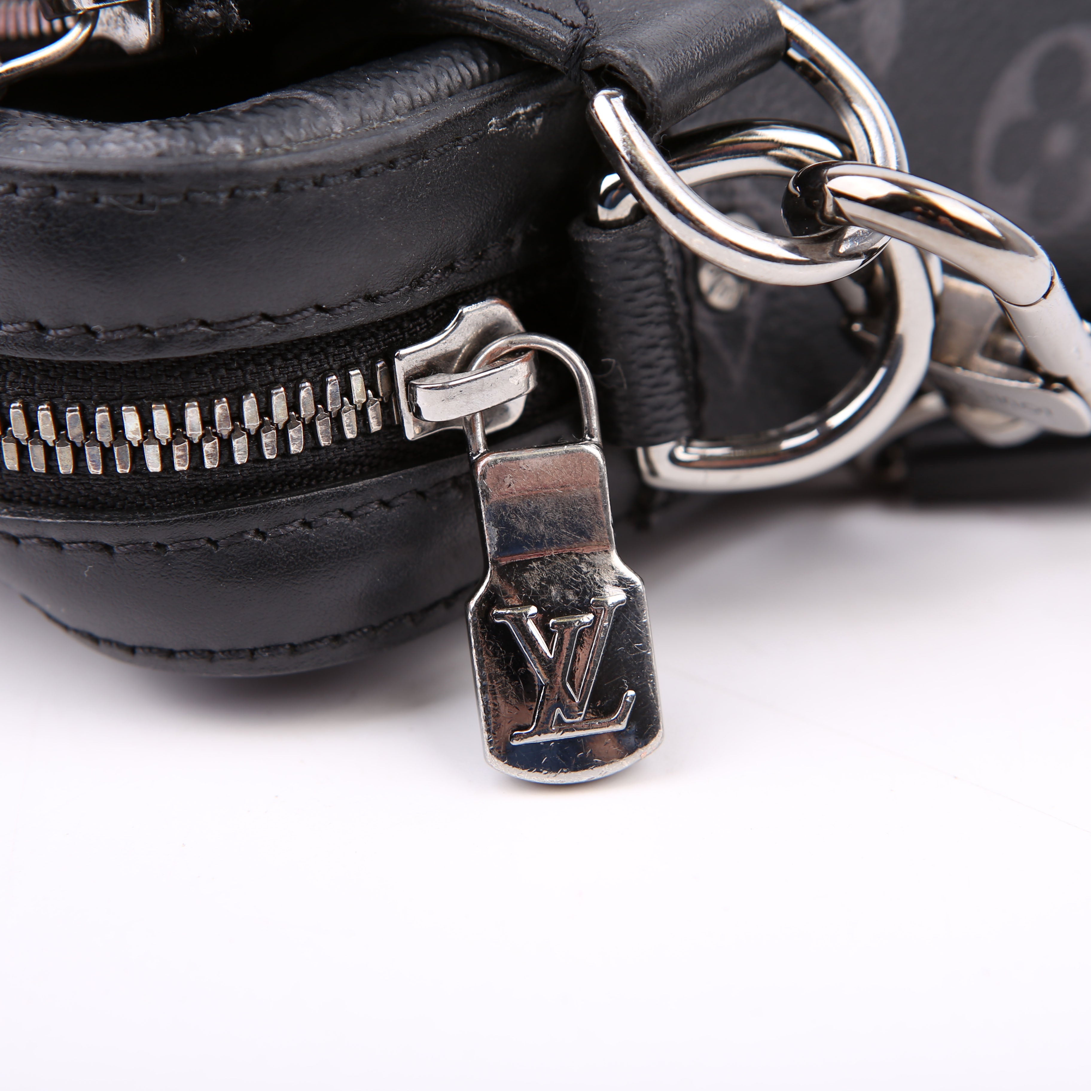 Trio Messenger Reverse Monogram Eclipse
