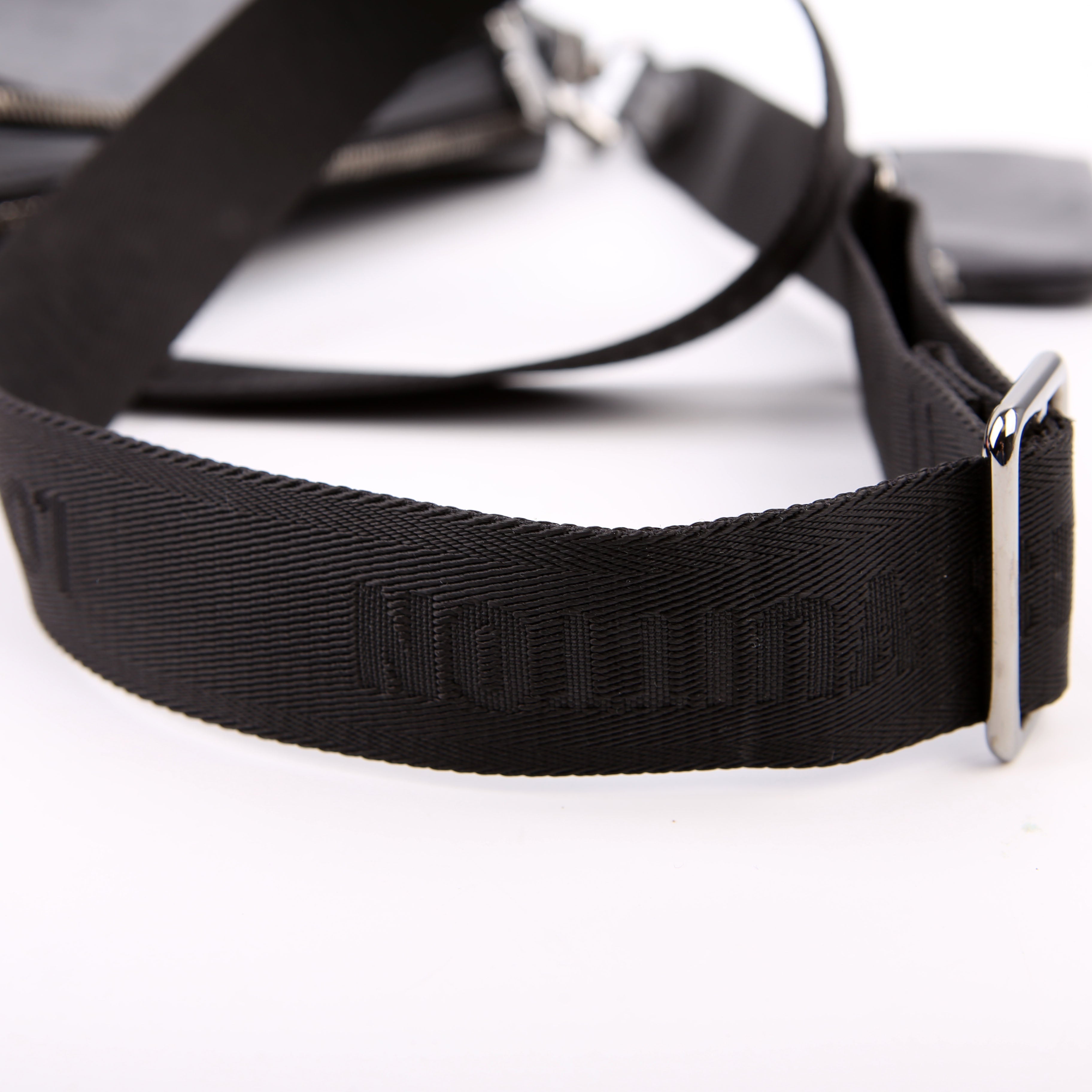 Trio Messenger Reverse Monogram Eclipse