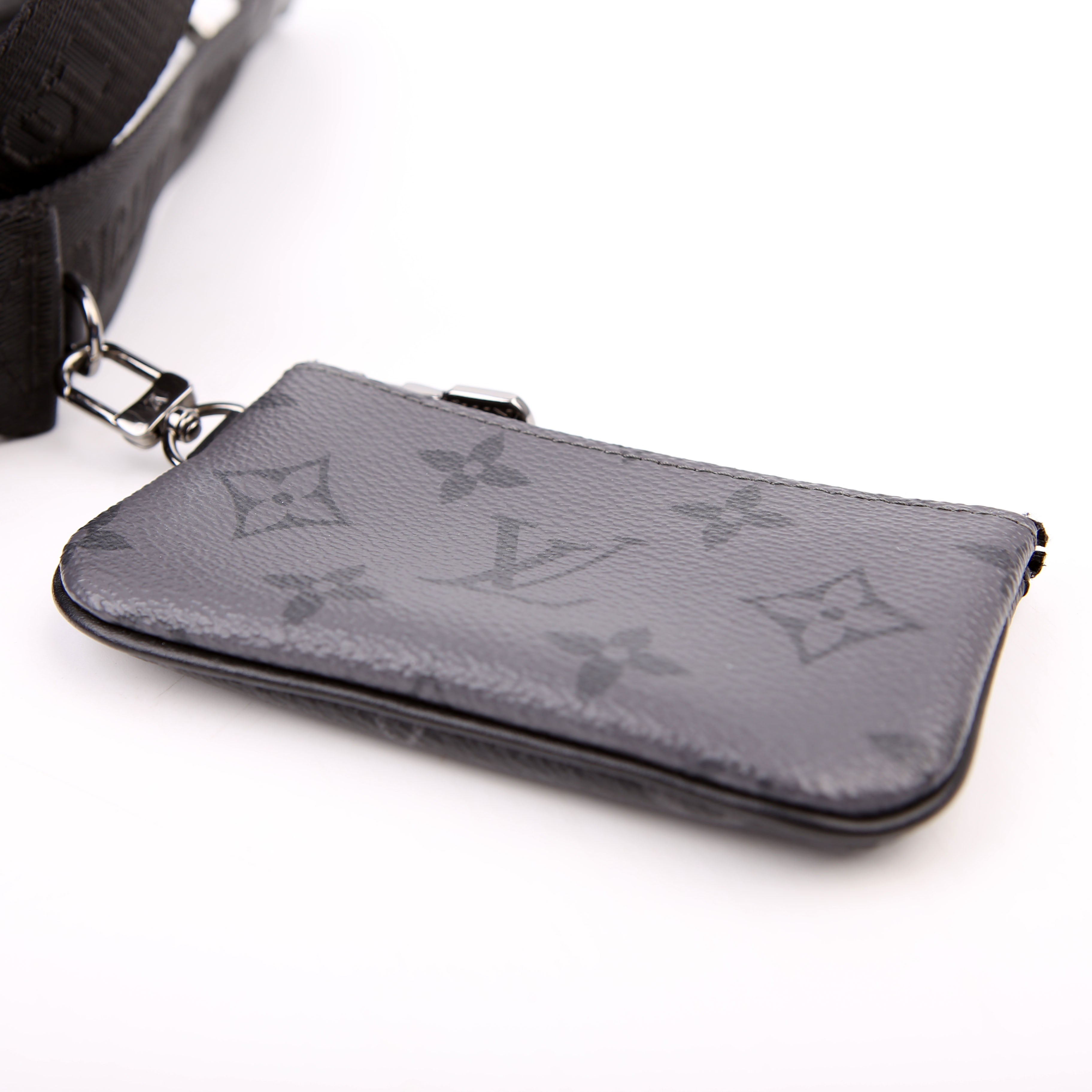 Trio Messenger Reverse Monogram Eclipse