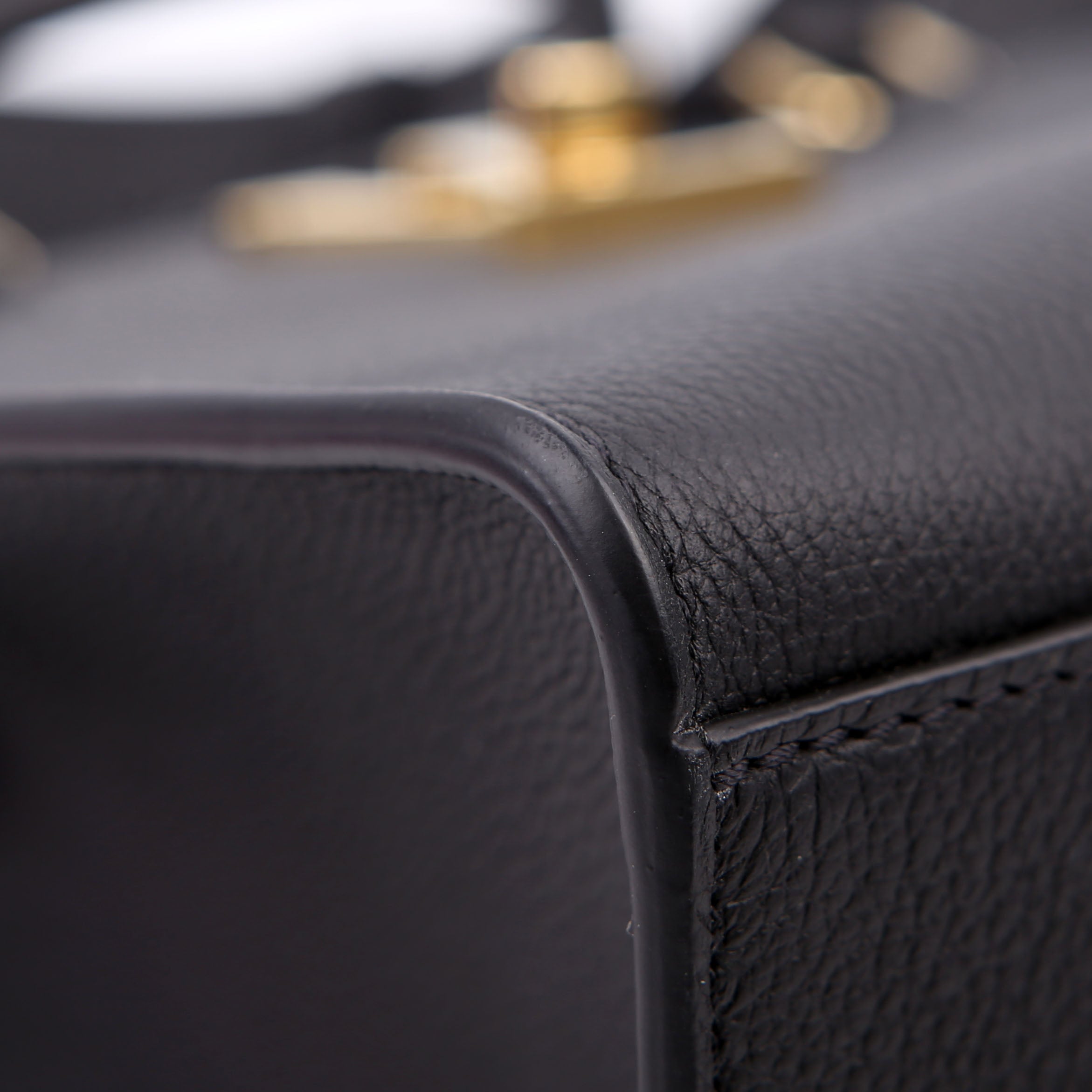Lock & Go Tote Calfskin Black