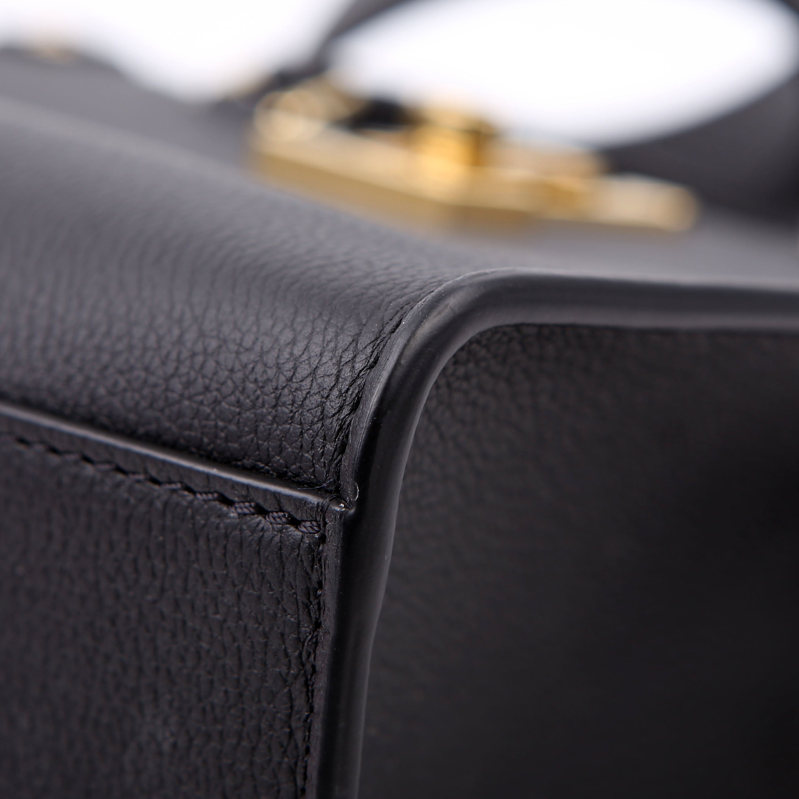 Lock & Go Tote Calfskin Black