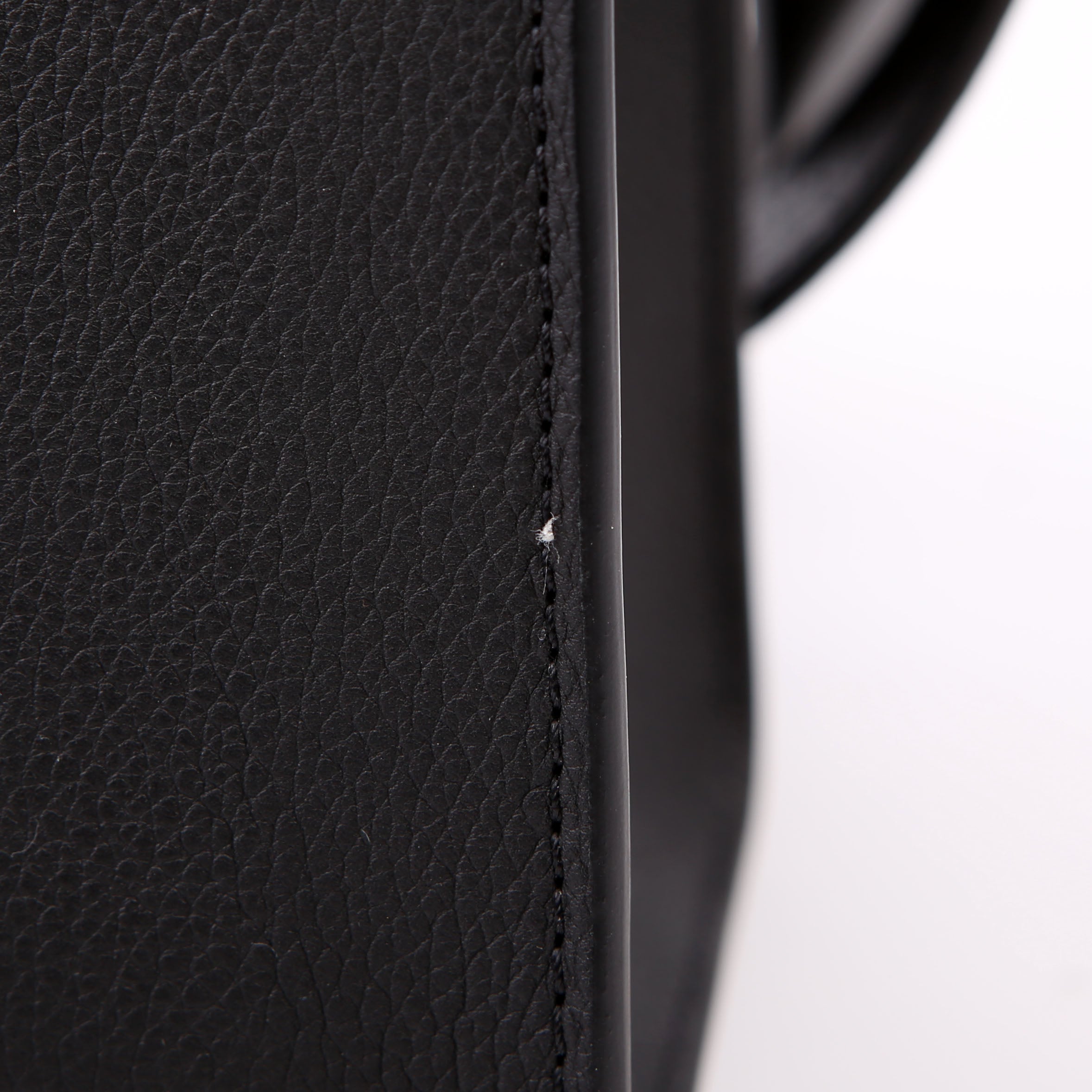 Lock & Go Tote Calfskin Black