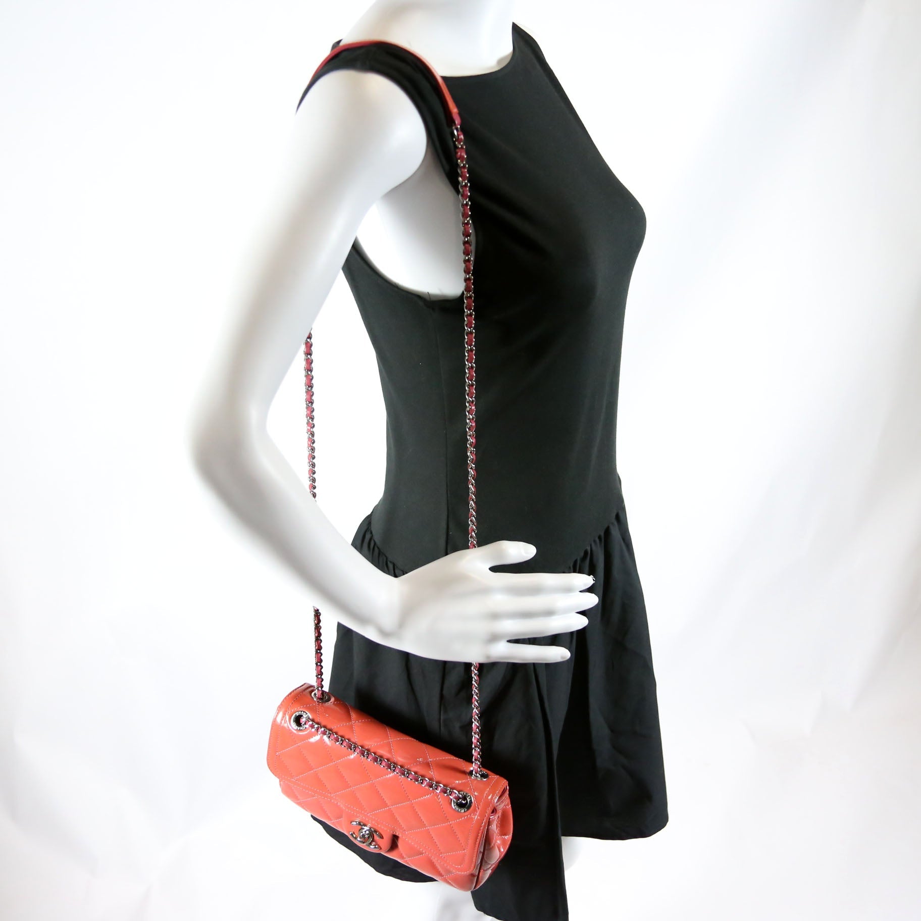 Classic Flap Mini Extra Patent 20M Pink