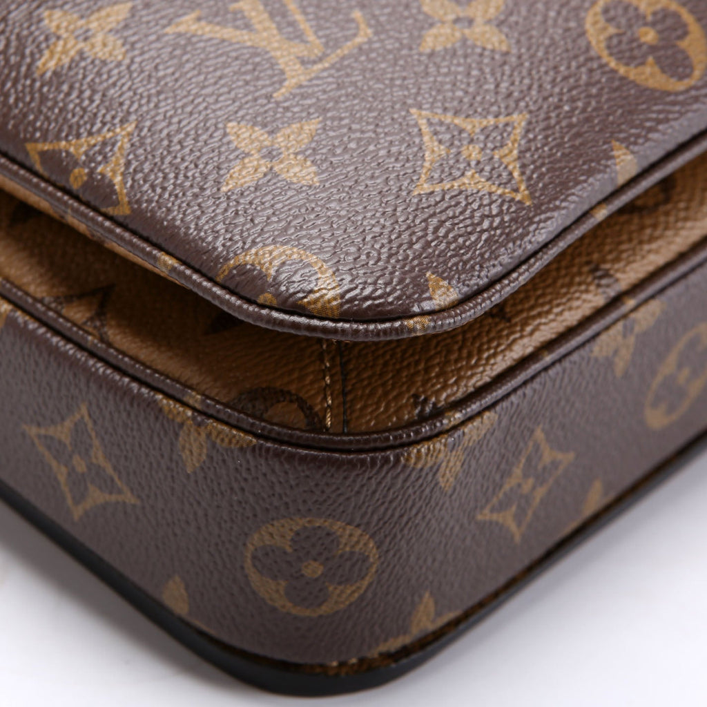 Pochette Metis Reverse Monogram