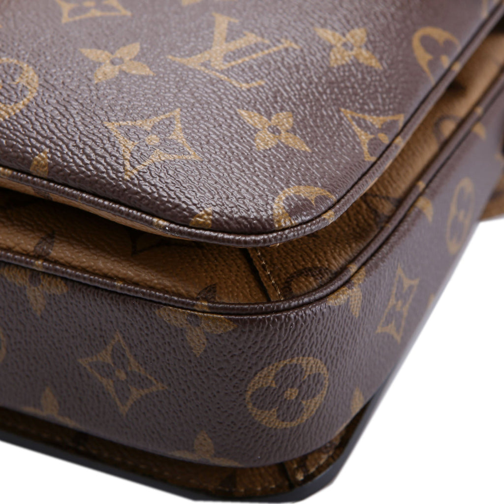 Pochette Metis Reverse Monogram