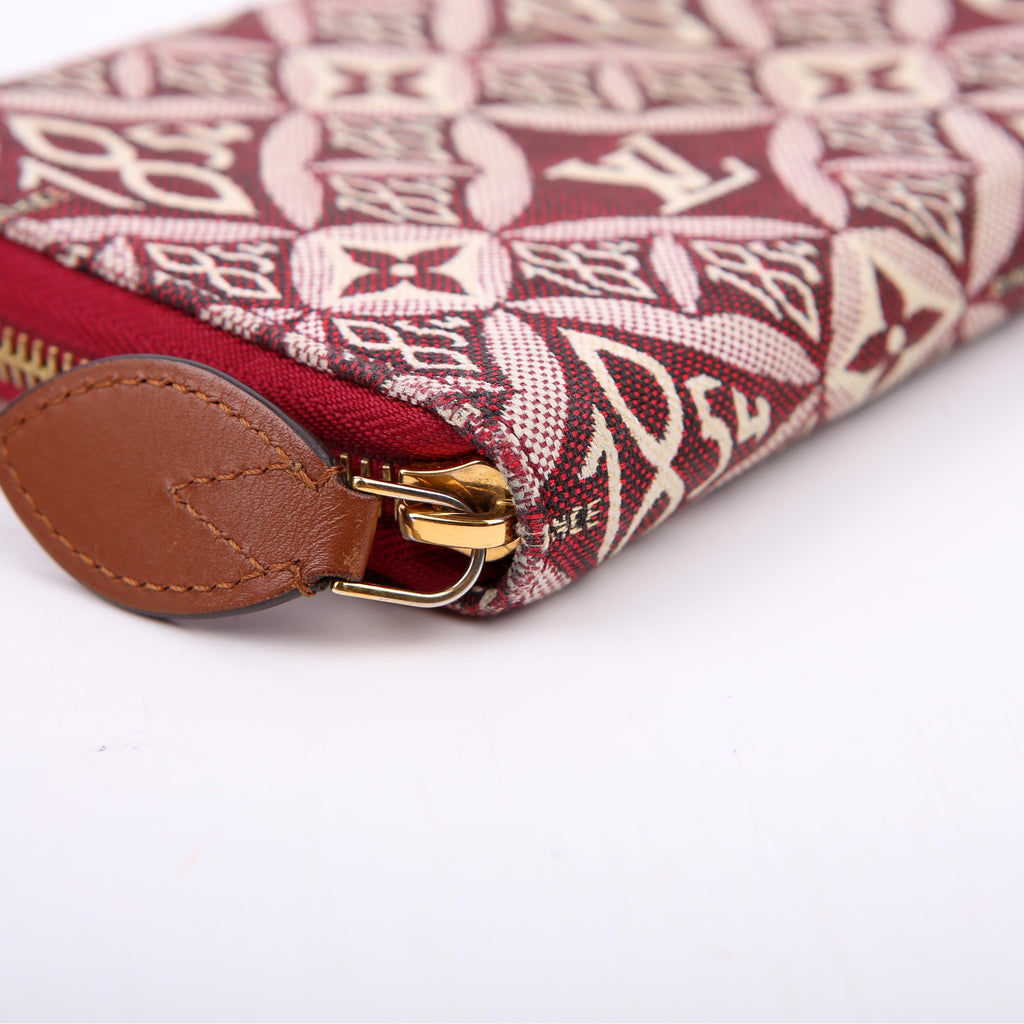 Zippy Wallet Since 1854 Jacquard Burgundy