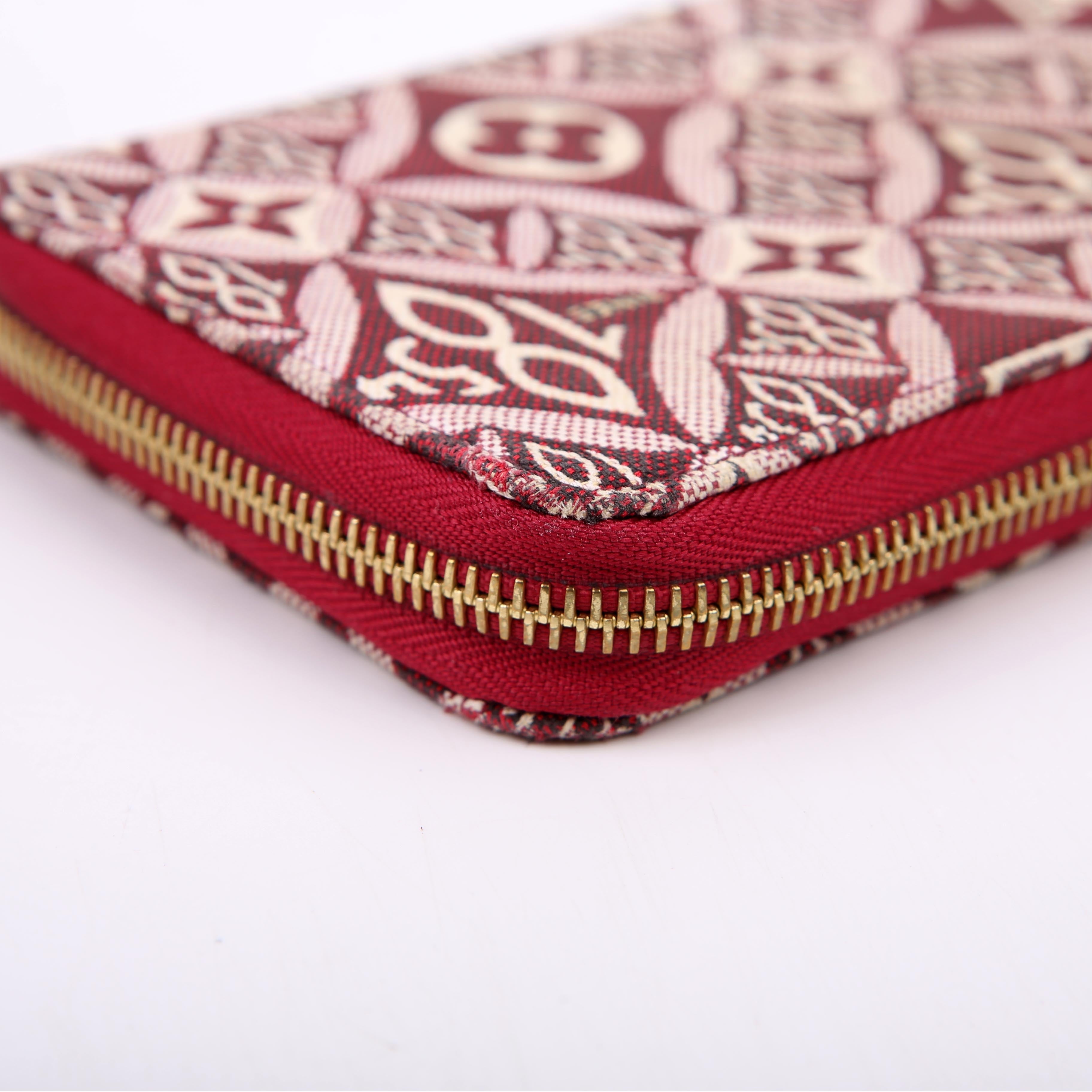 Zippy Wallet Since 1854 Jacquard Burgundy