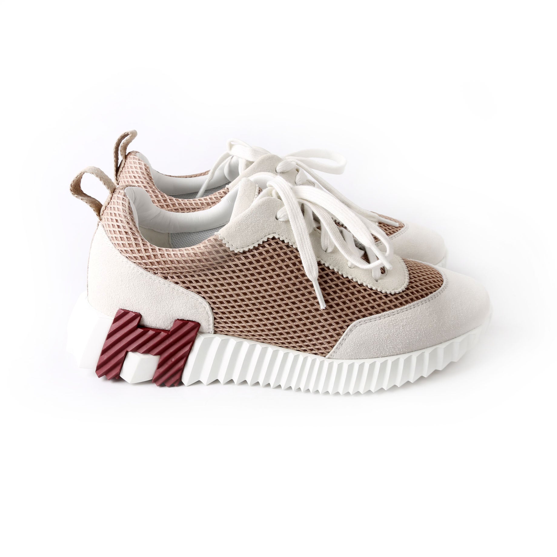 Bouncing Sneakers Size 37