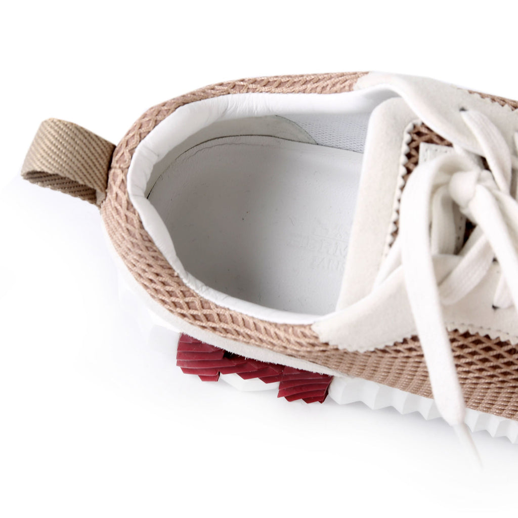 Bouncing Sneakers Size 37