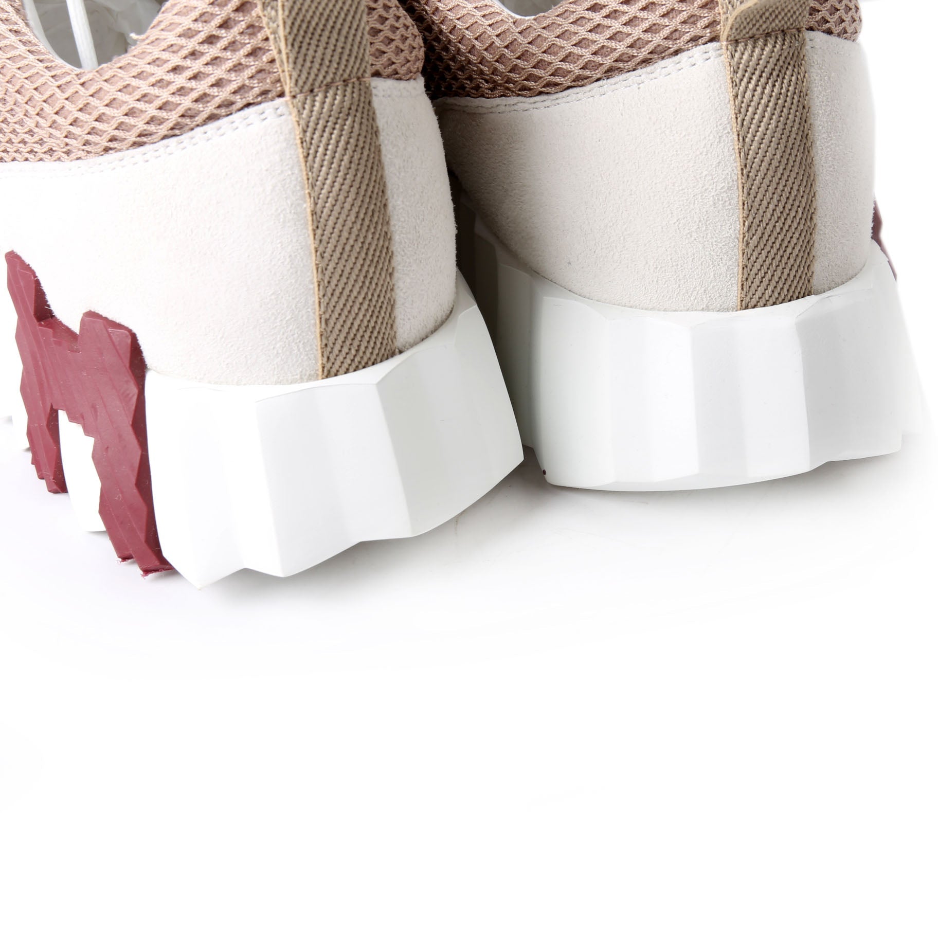 Bouncing Sneakers Size 37
