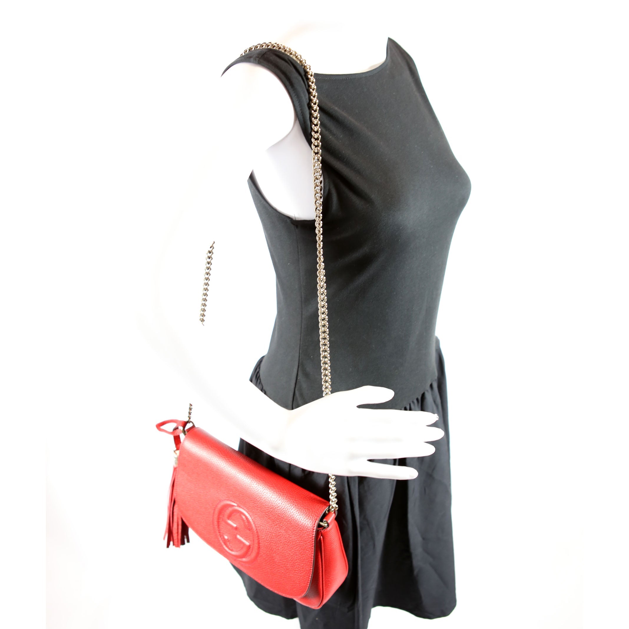 536224 Soho Chain Tassel Flap Red
