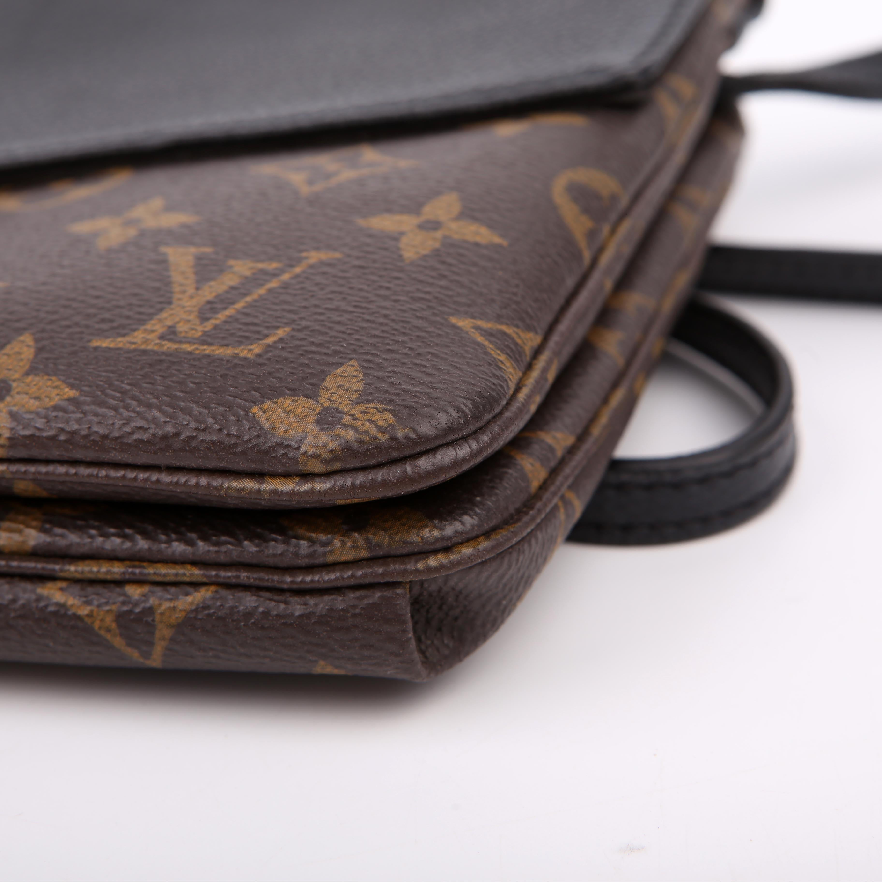 Pochette Twice Monogram Black
