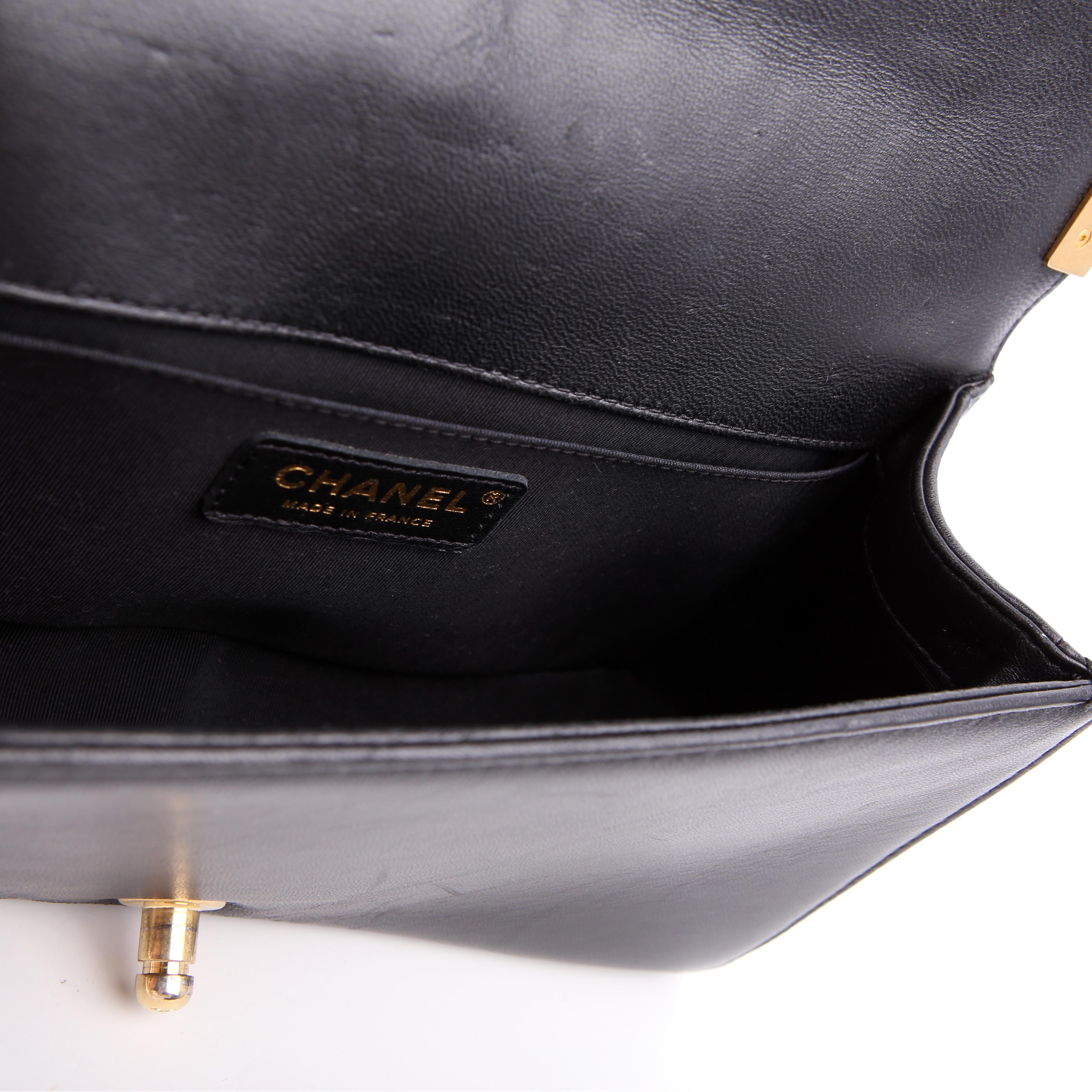 Boy Flap Medium Old Lambskin Black 22M
