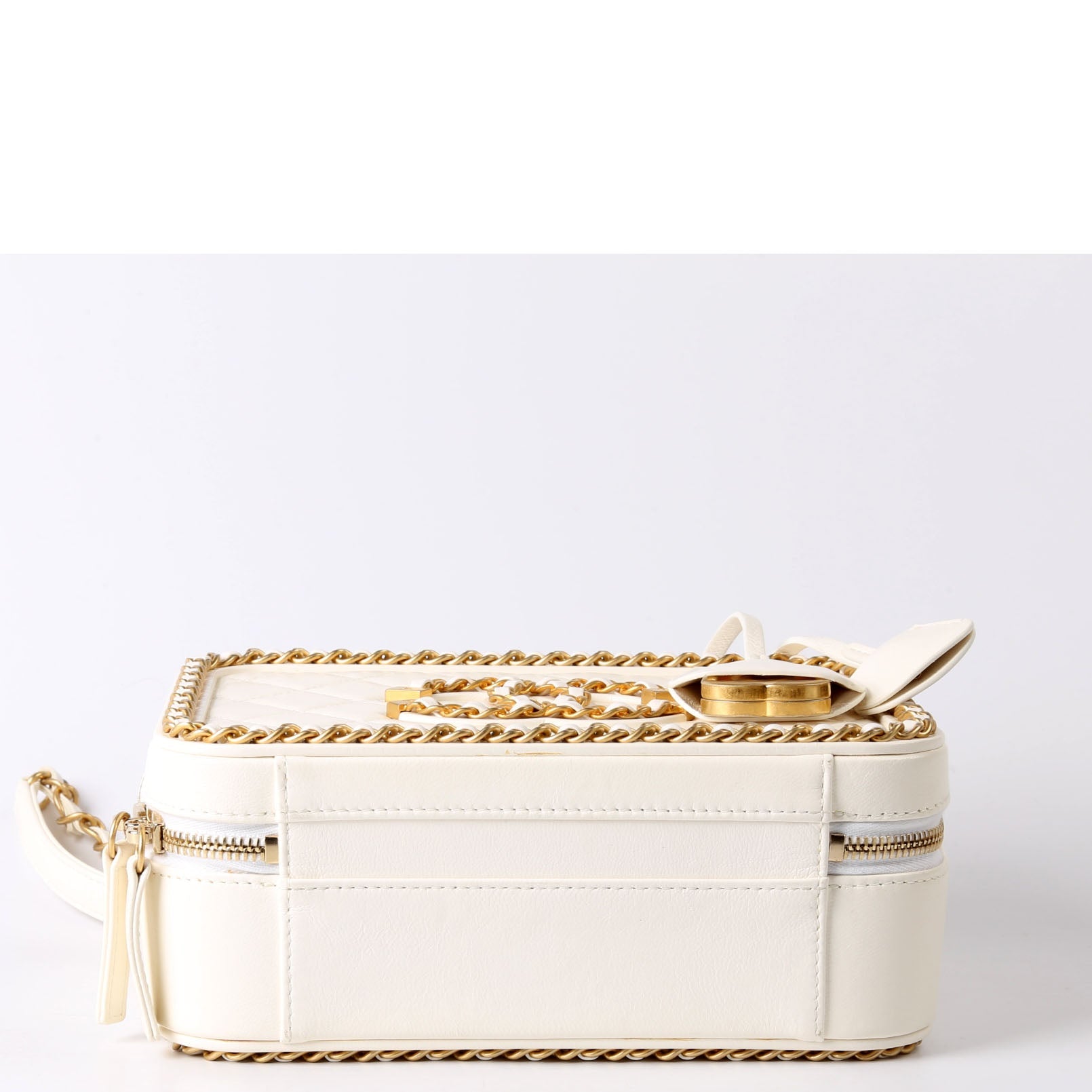 CC Filigree Vanity Case Medium 29M White