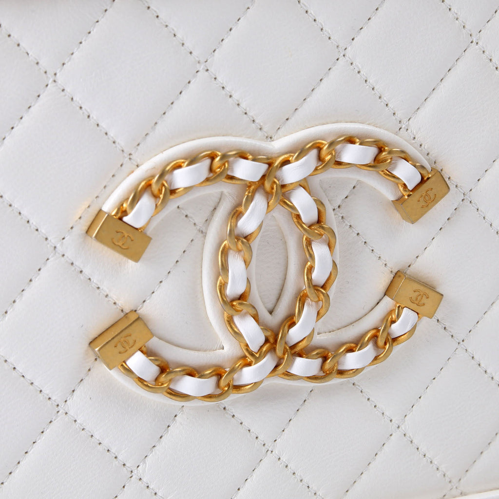 CC Filigree Vanity Case Medium 29M White