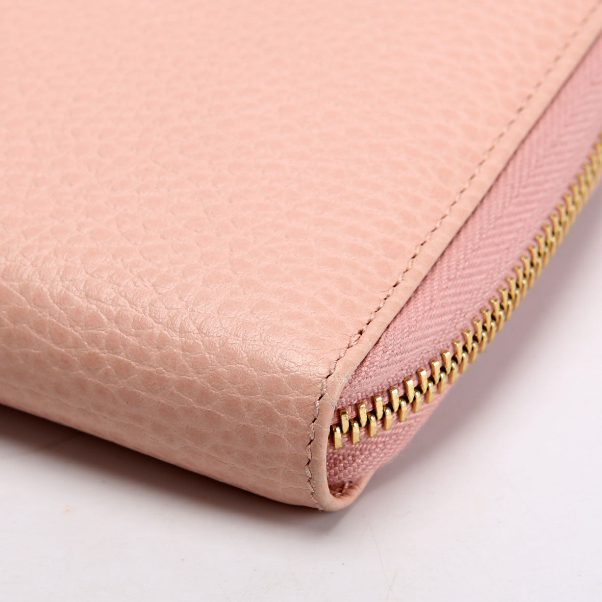 Gucci 456117 GG Leather Zip Around Wallet Pink