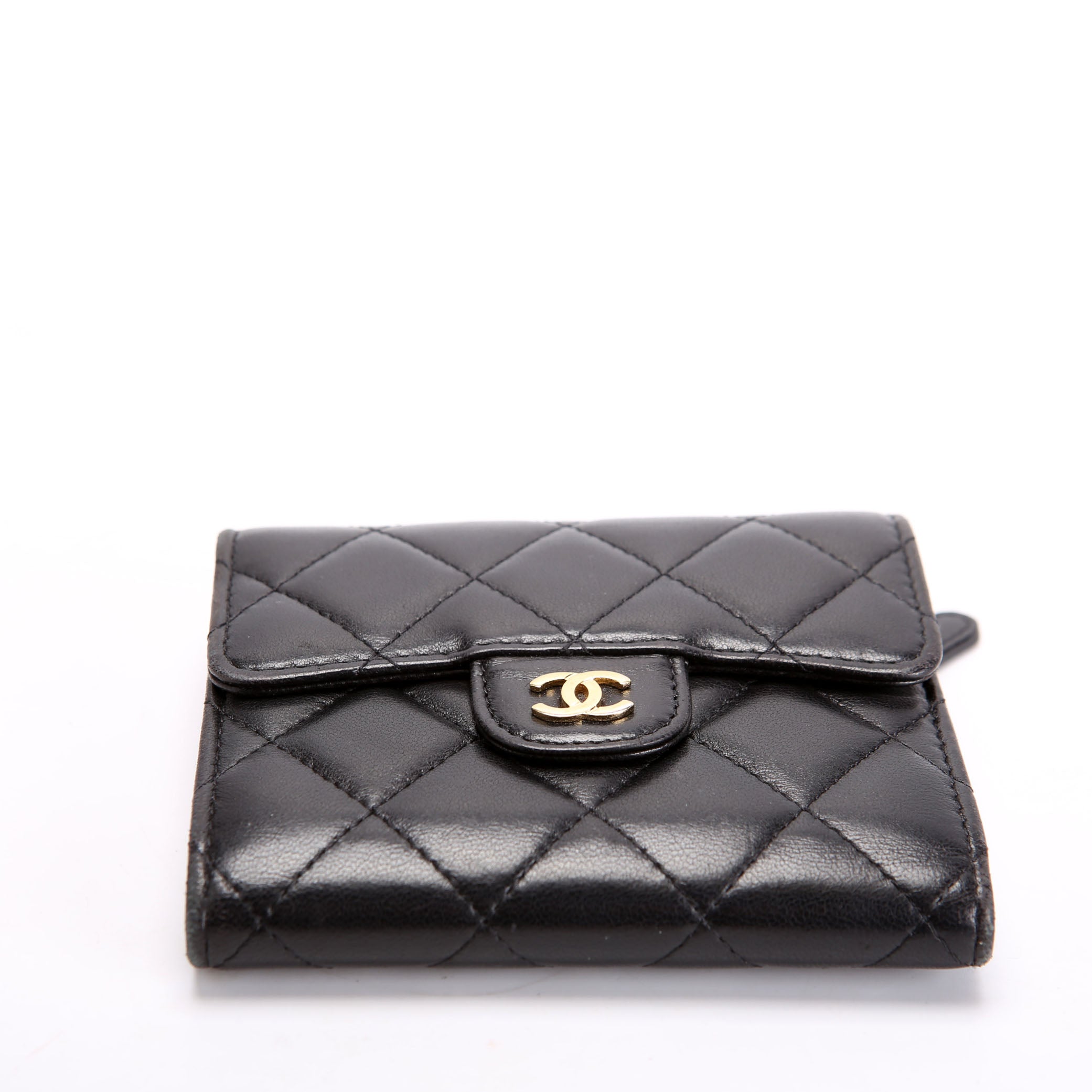 Classic Compact Flap Wallet Lambskin 22M Black