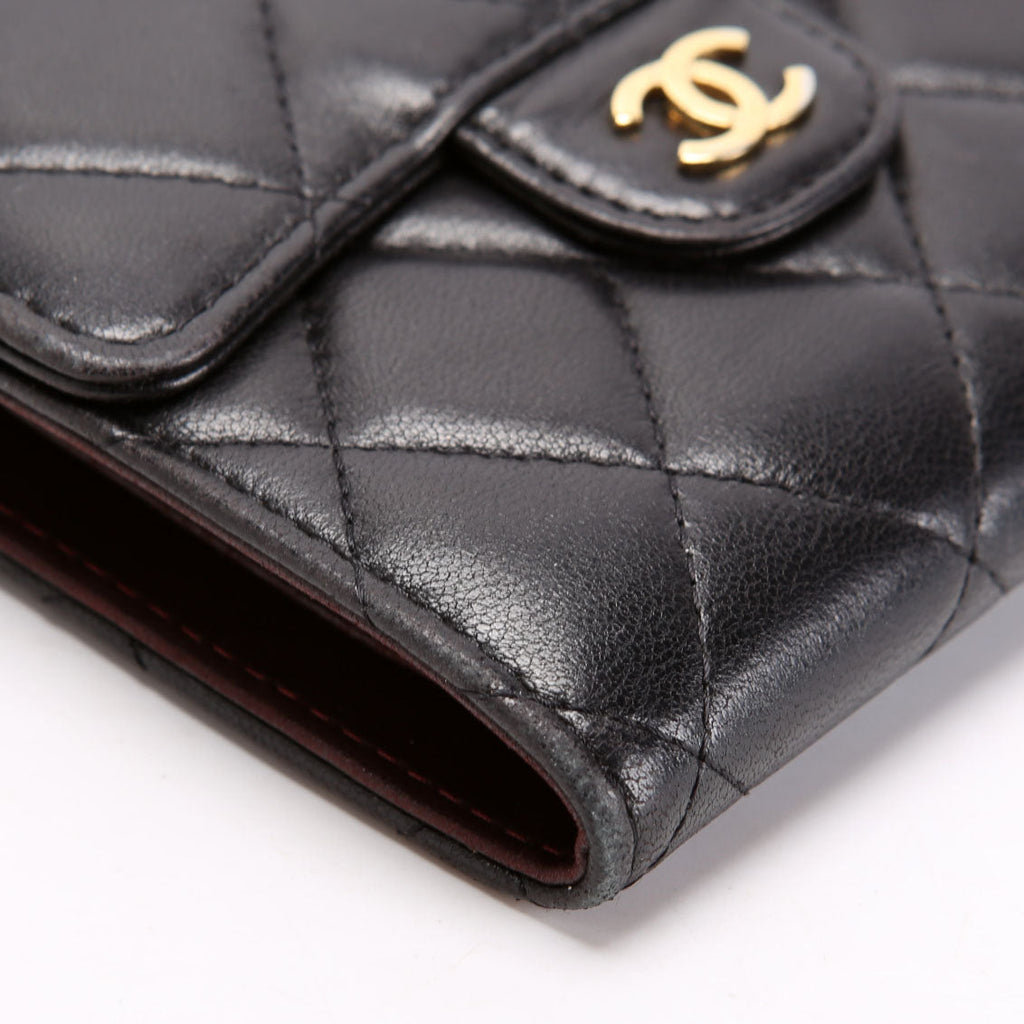 Classic Compact Flap Wallet Lambskin 22M Black