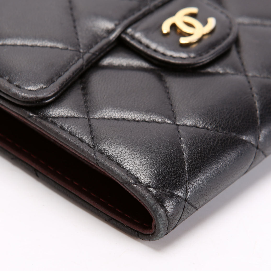 Classic Compact Flap Wallet Lambskin 22M Black