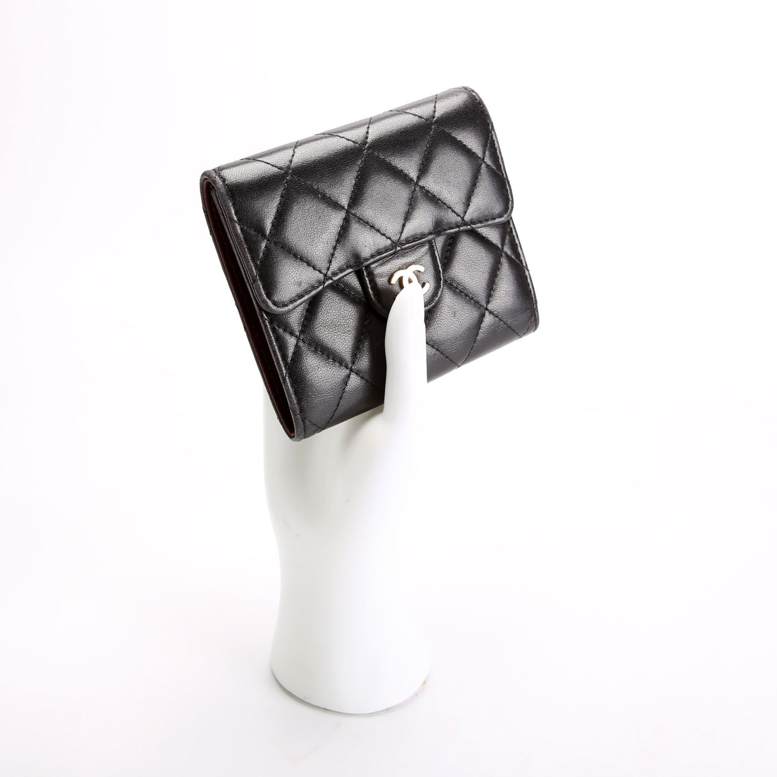 Classic Compact Flap Wallet Lambskin 22M Black