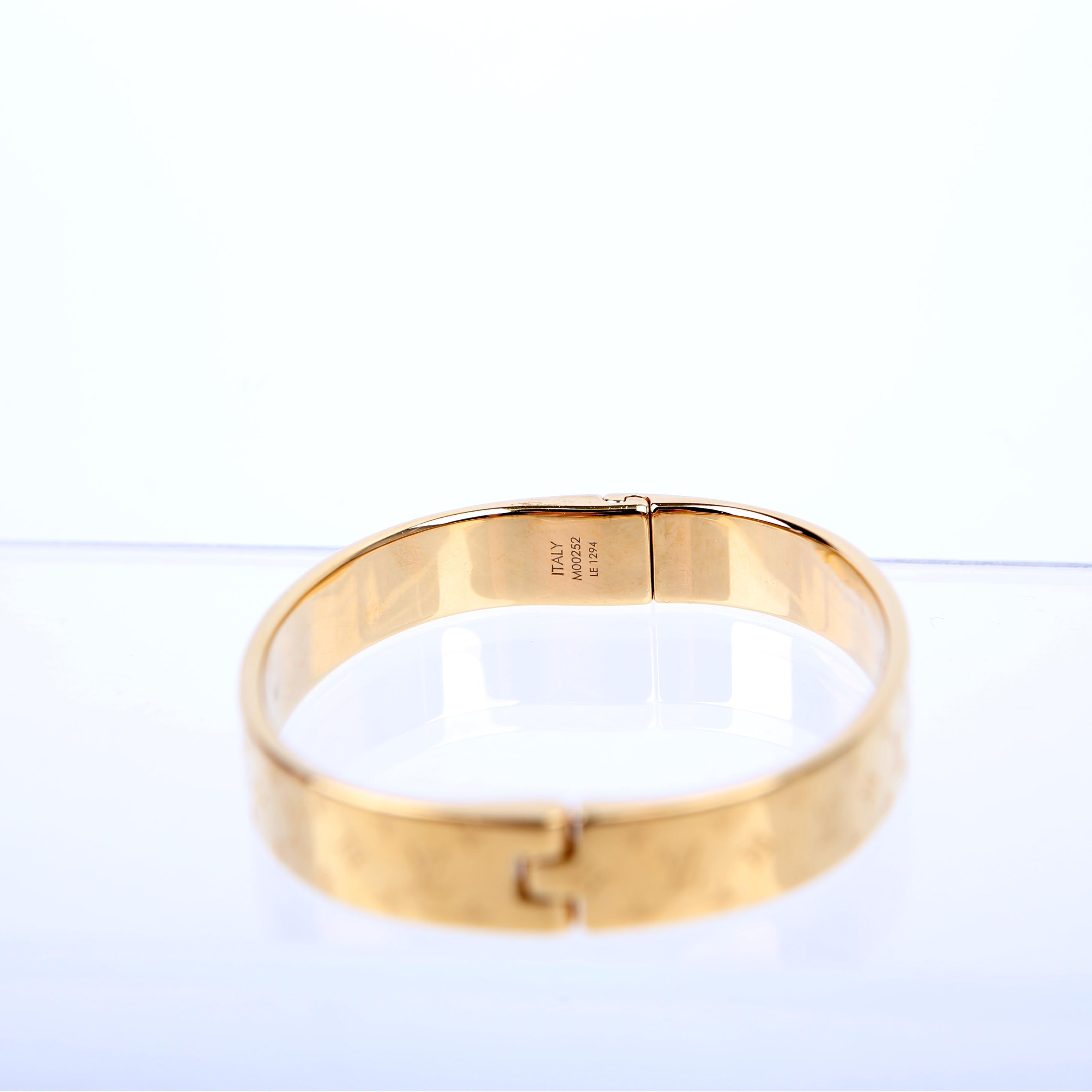 Nanogram Cuff Bracelet Size Medium Gold